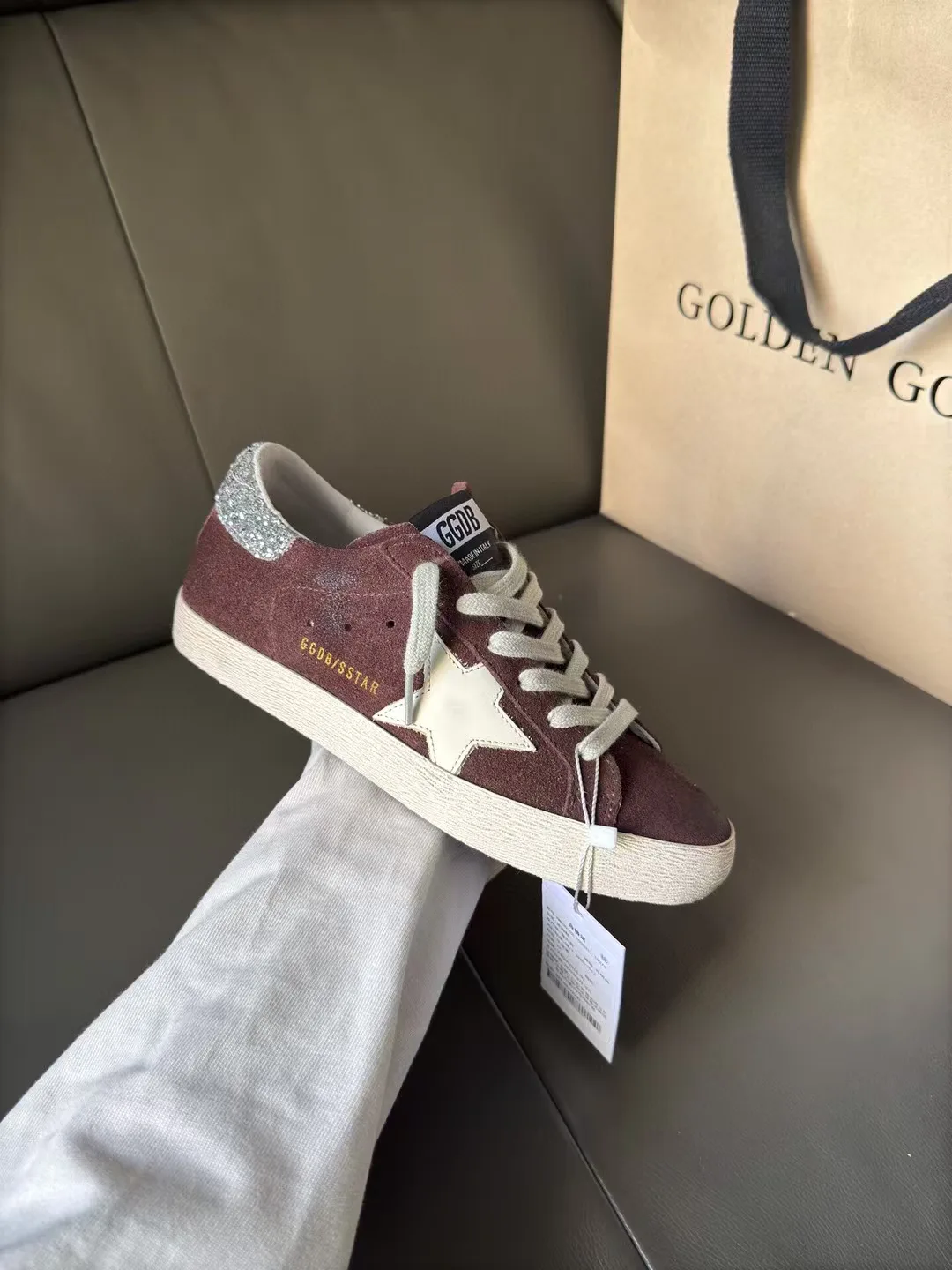Кроссовки Женские Golden Goose 18265603