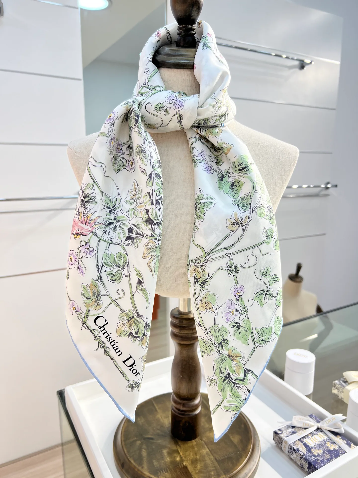Платки Christian Dior 12763097