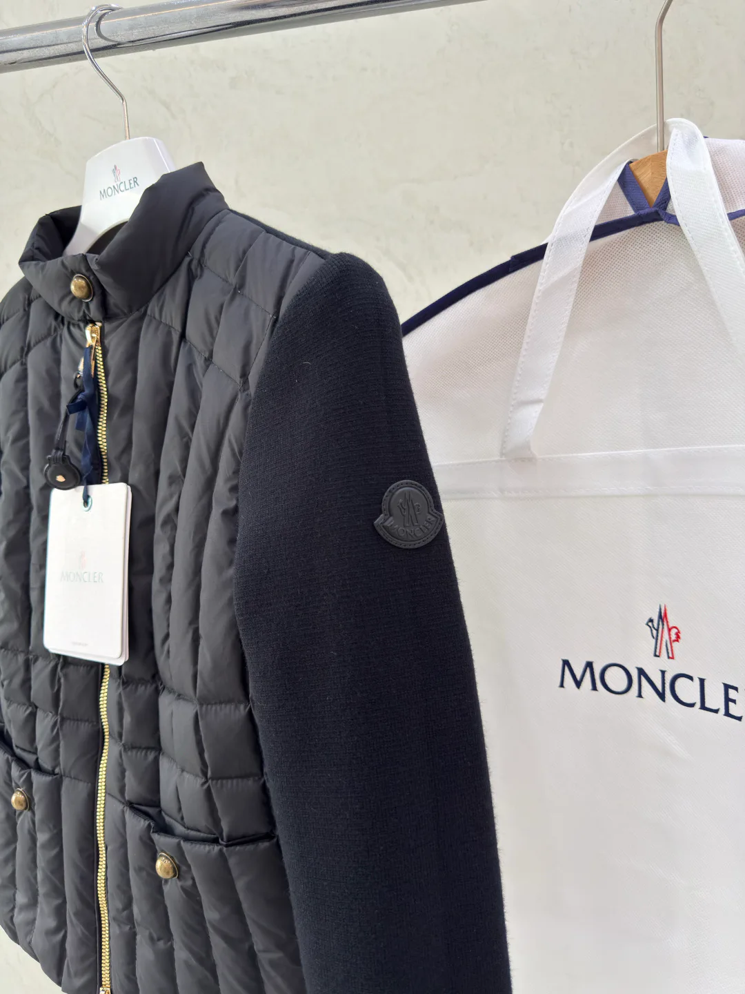 Куртки И Пуховики Женские Moncler 18690112