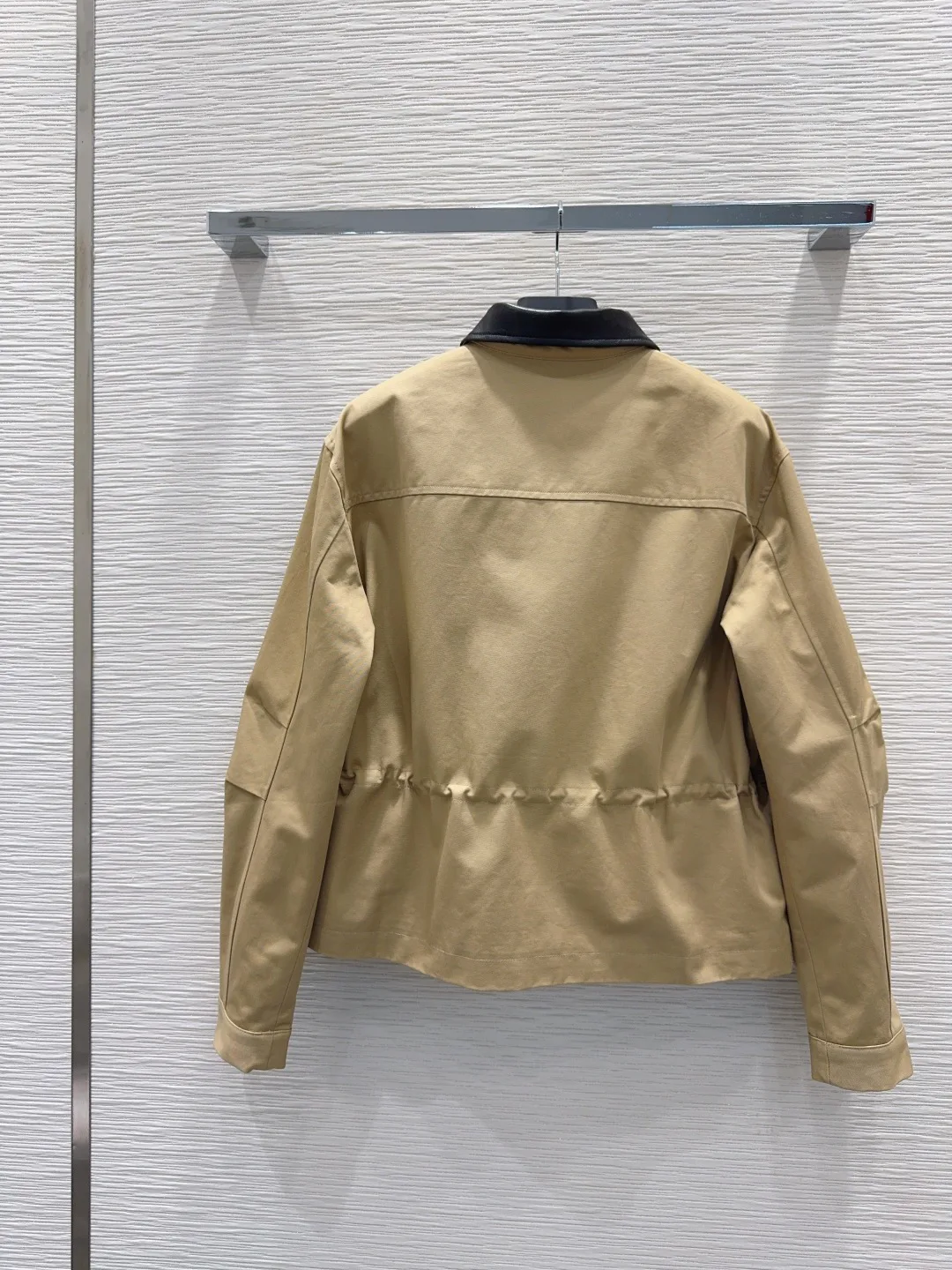 Куртки И Пуховики Женские Prada 18388682