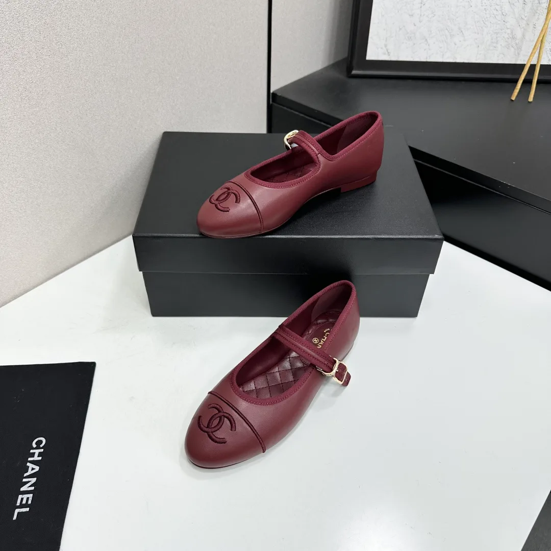 Туфли Женские Chanel 18083714
