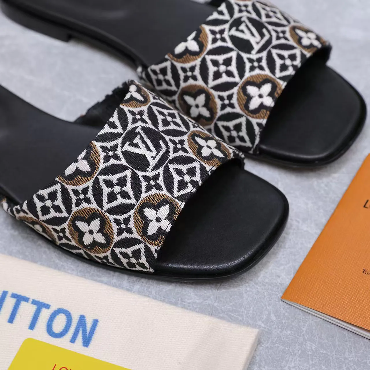 Туфли Женские Louis Vuitton 11529432
