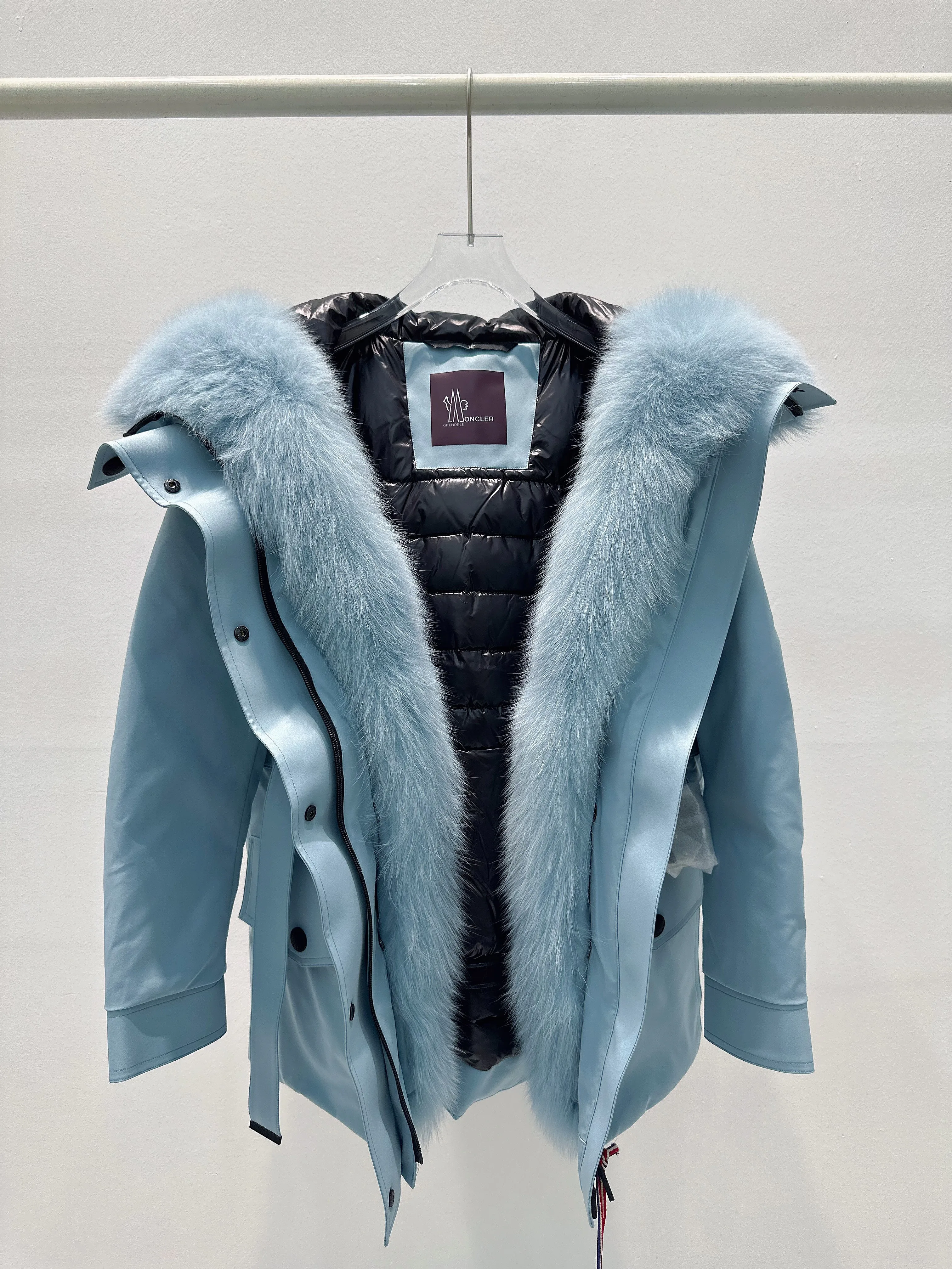 Куртки И Пуховики Женские Moncler 18710216