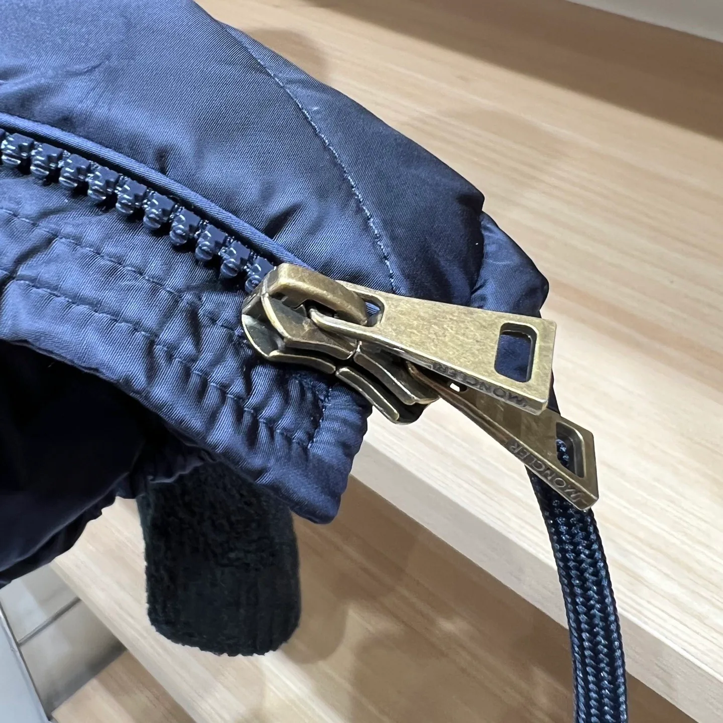 Куртки И Пуховики Женские Moncler 18188619