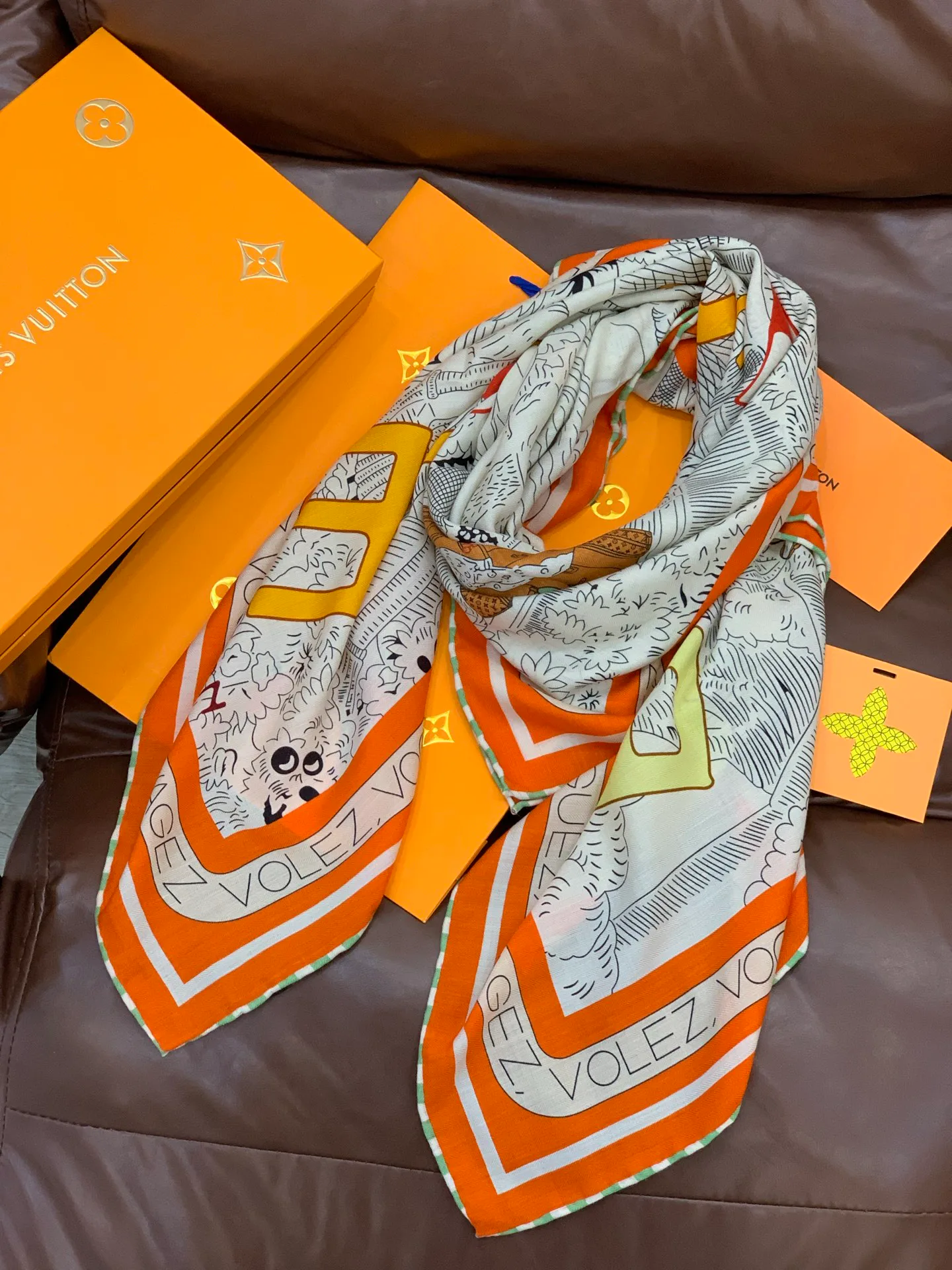 Платки Louis Vuitton 318429