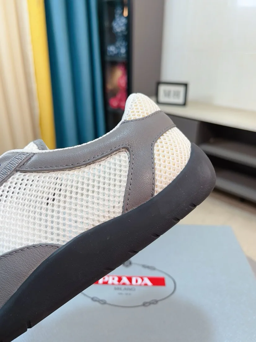 Кроссовки Мужские Prada 12835333