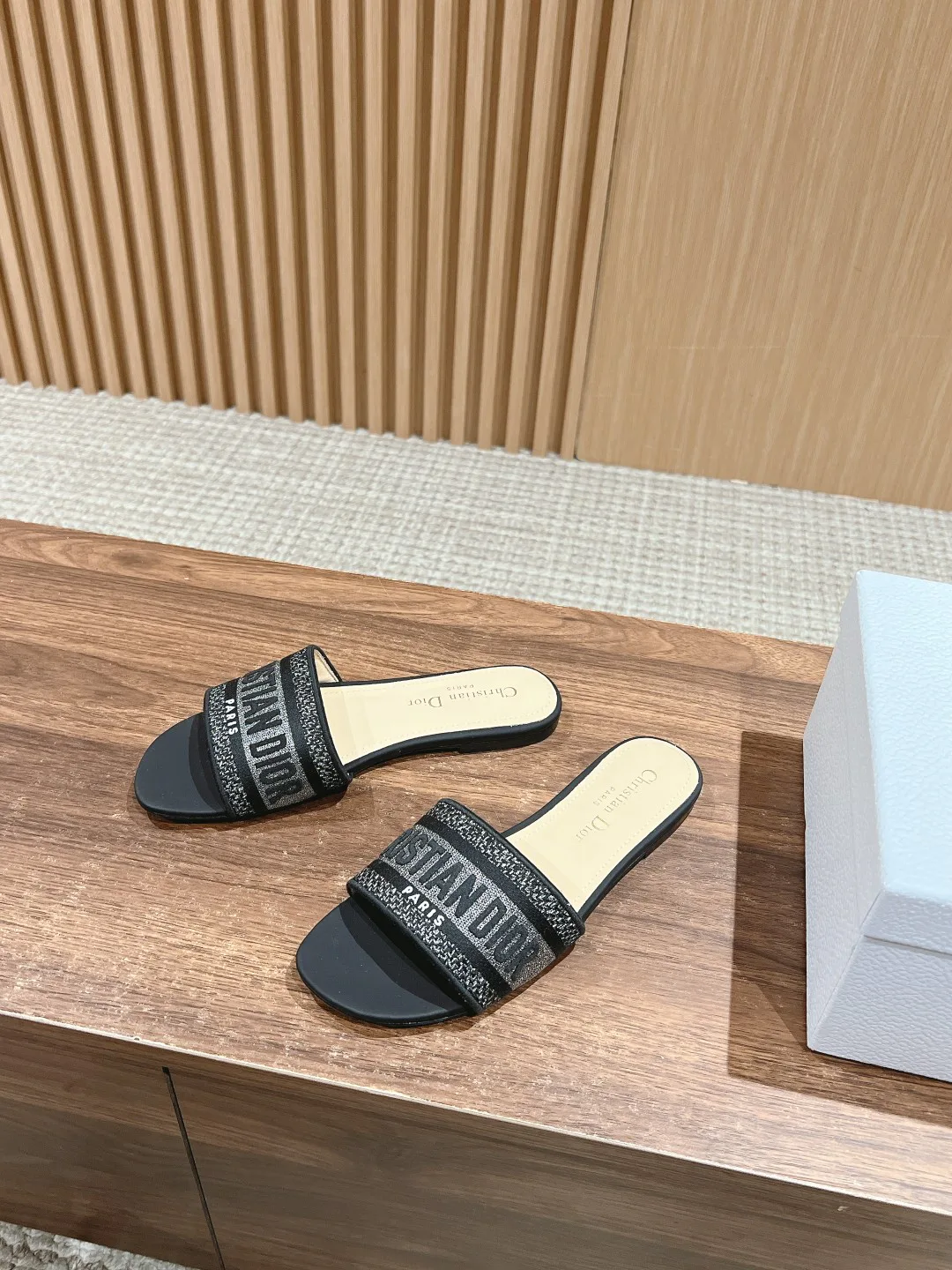 Шлепанцы Женские Christian Dior 11599911