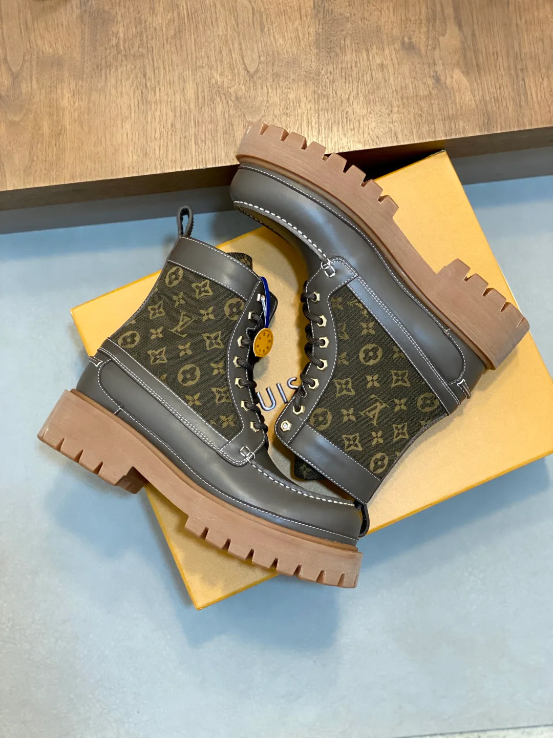Ботинки Мужские Louis Vuitton 19158107