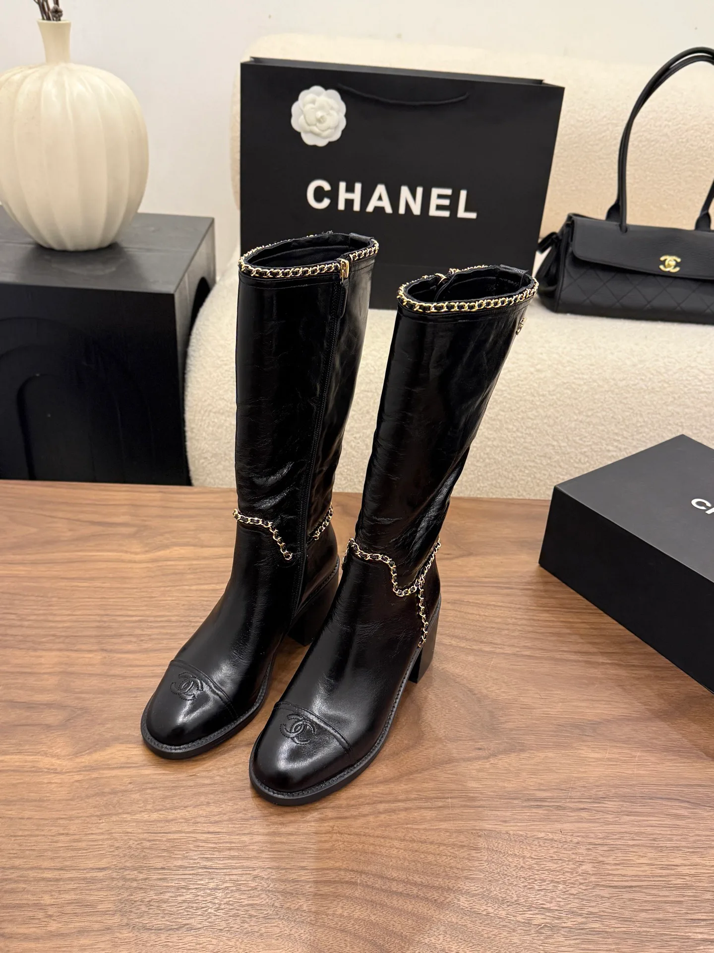 Сапоги Женские Chanel 18223578
