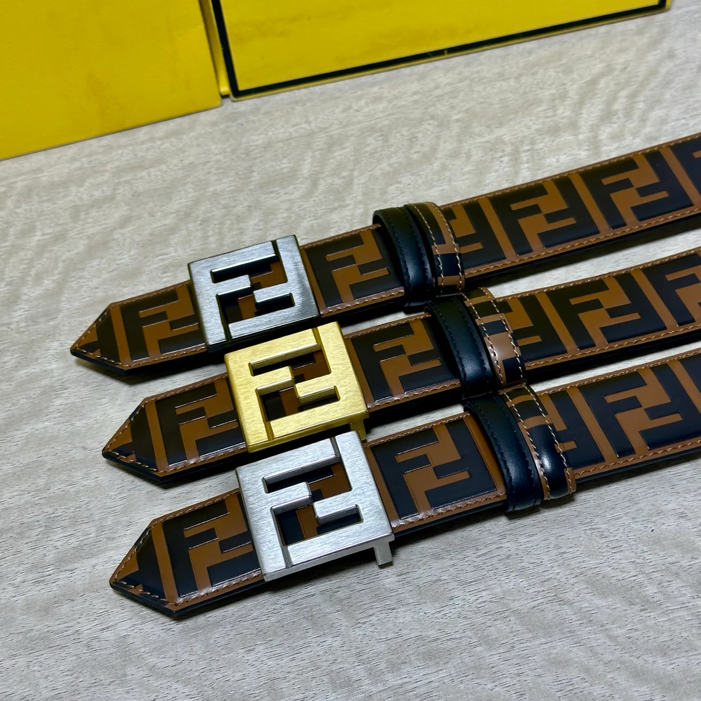 Ремни Fendi 17926195