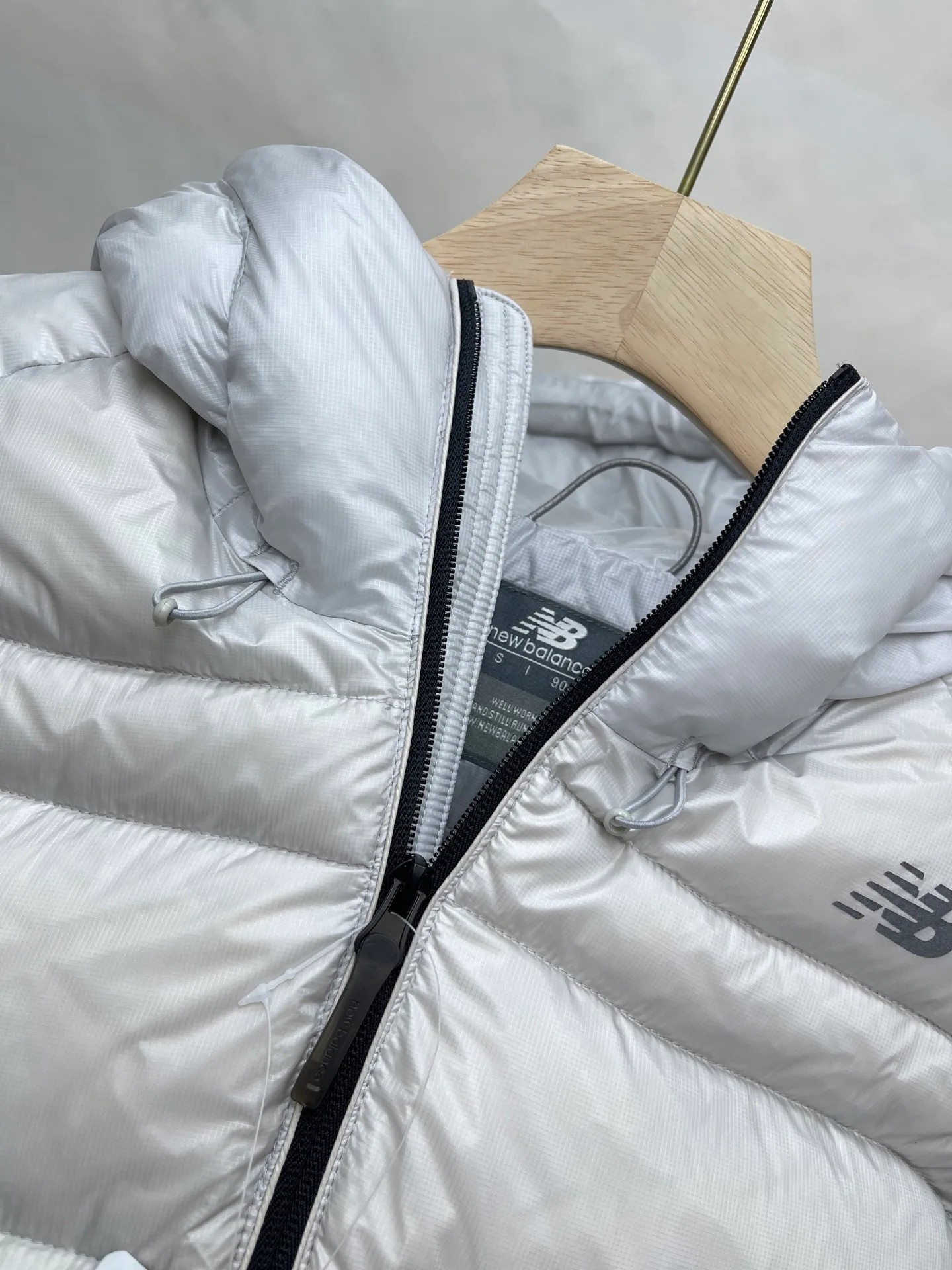 Куртки И Пуховики Женские New Balance 5379751