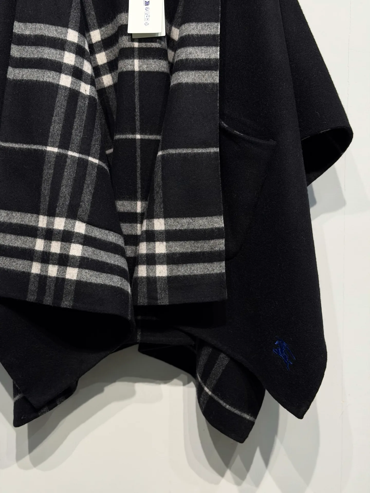 Пальто Женские Burberry 19704101