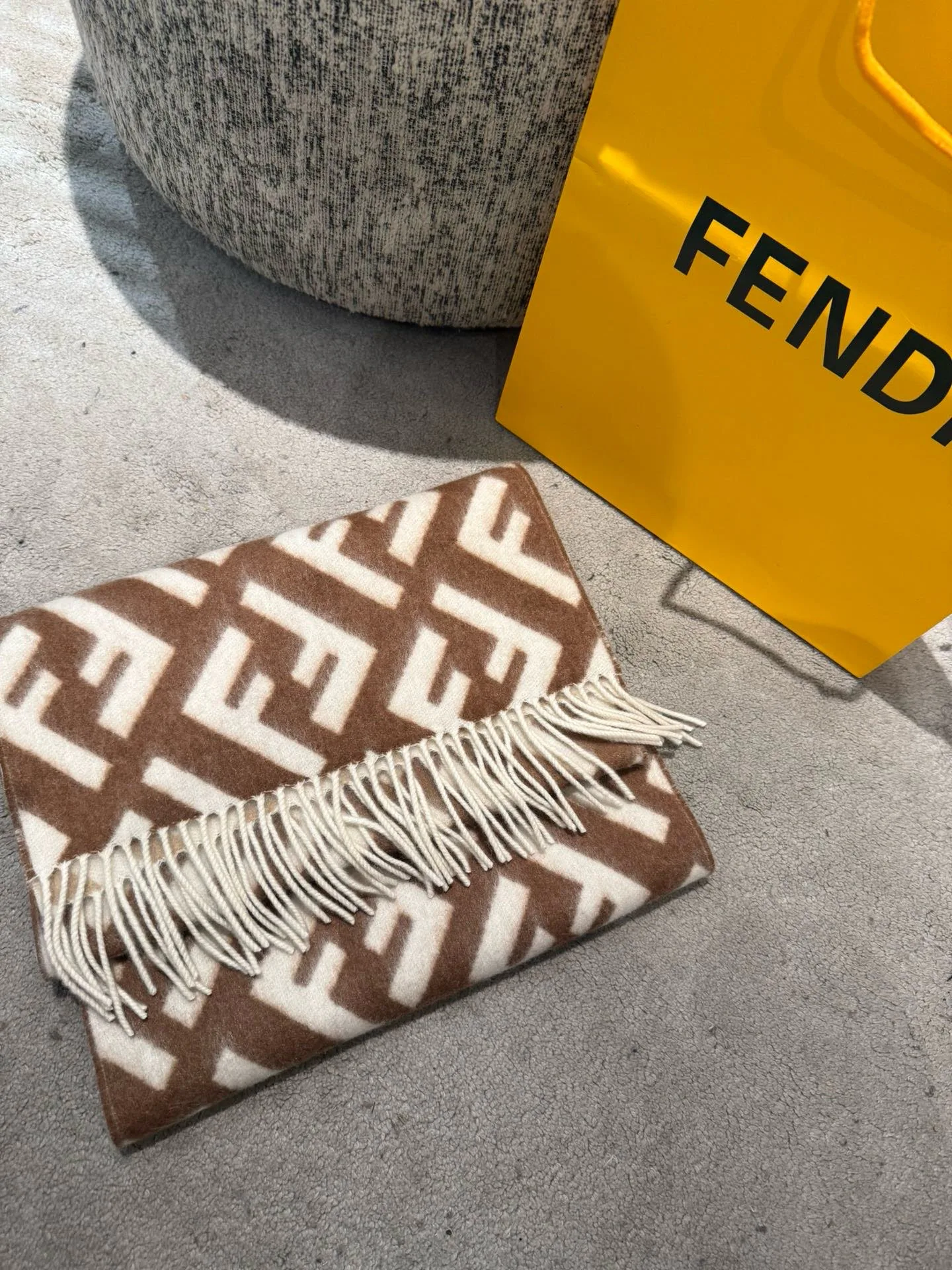 Шарфы Fendi 17448568