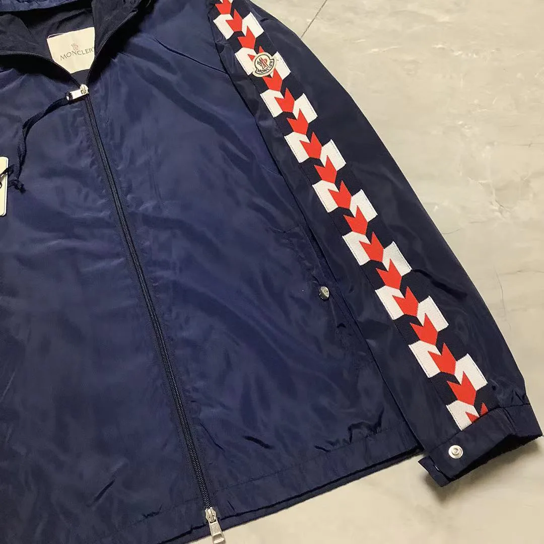 Куртки И Пуховики Мужские Moncler 448328
