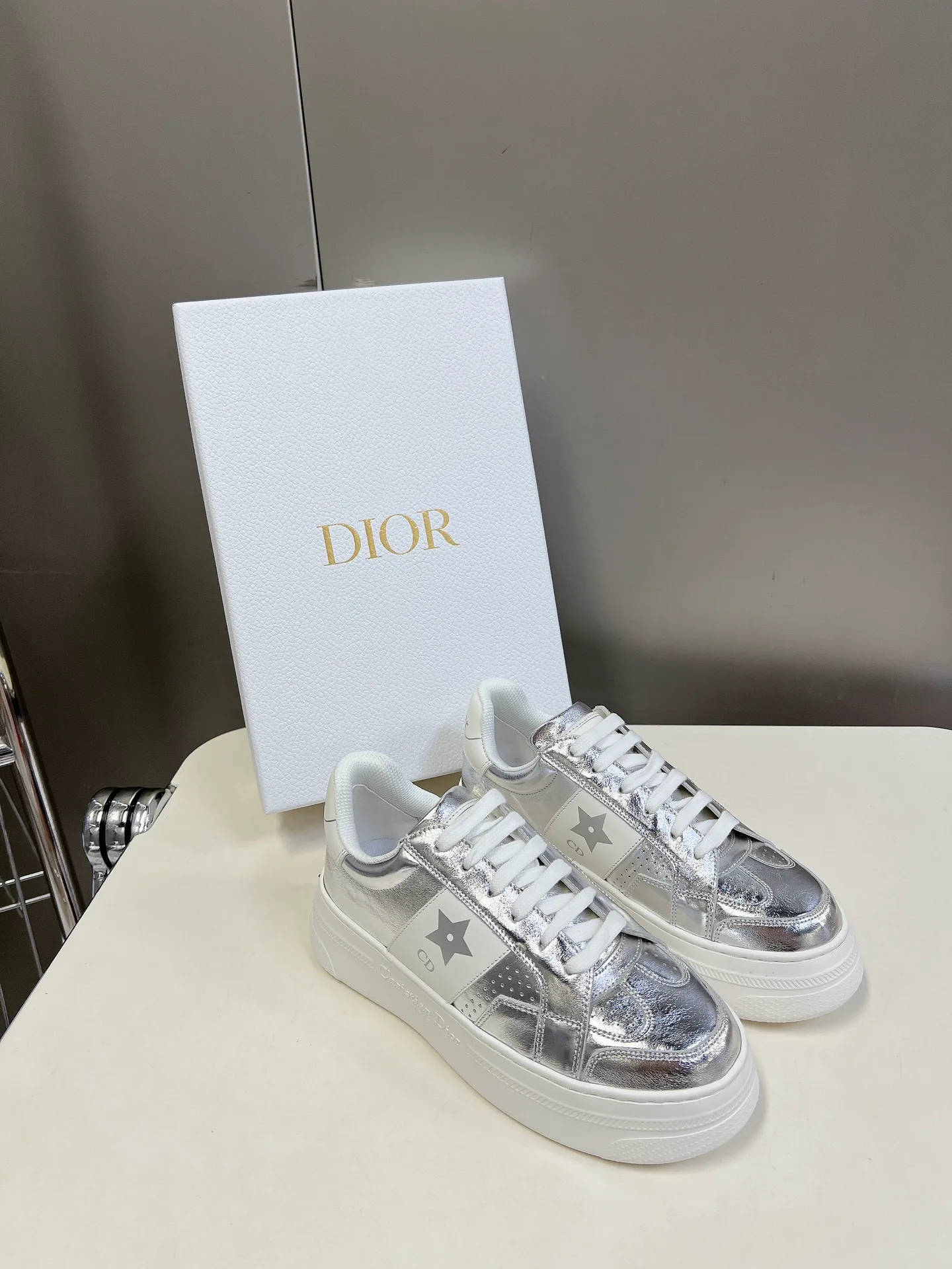 Кроссовки Женские Christian Dior 18005349