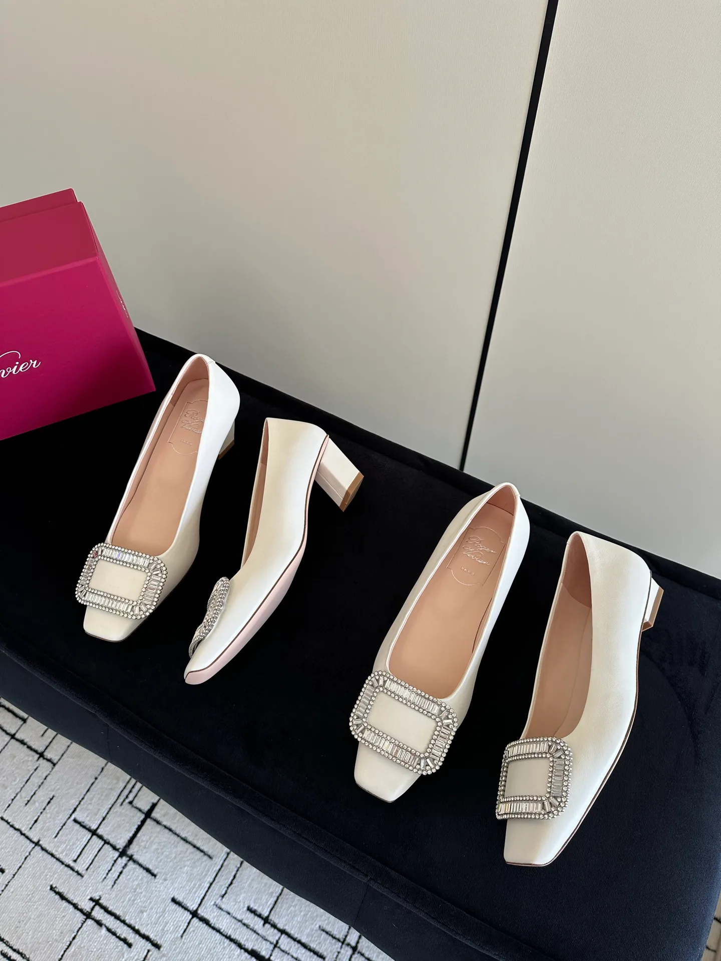 Туфли Женские Roger Vivier 17624507