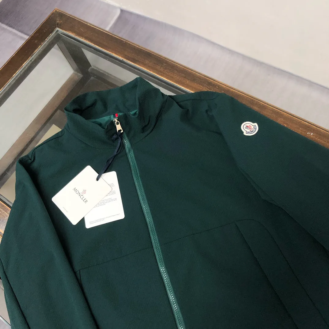 Куртки И Пуховики Мужские Moncler 9620353