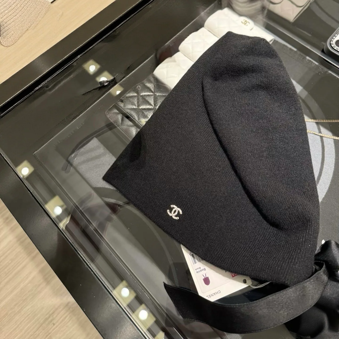Головные Уборы Chanel 18347796