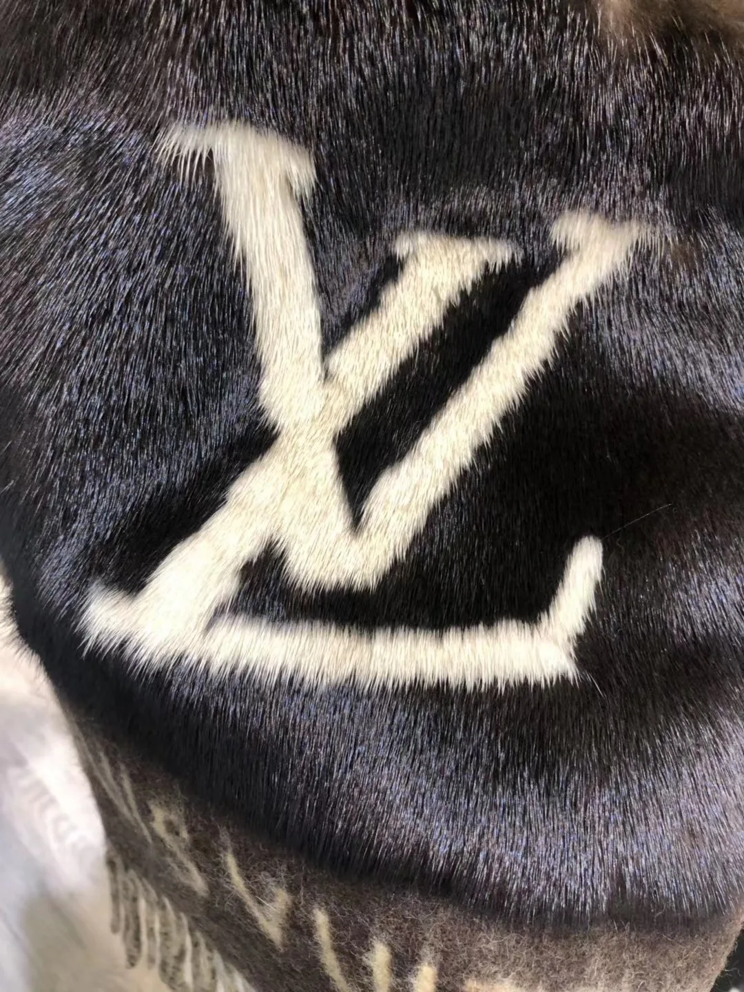 Шарфы Louis Vuitton 1065905