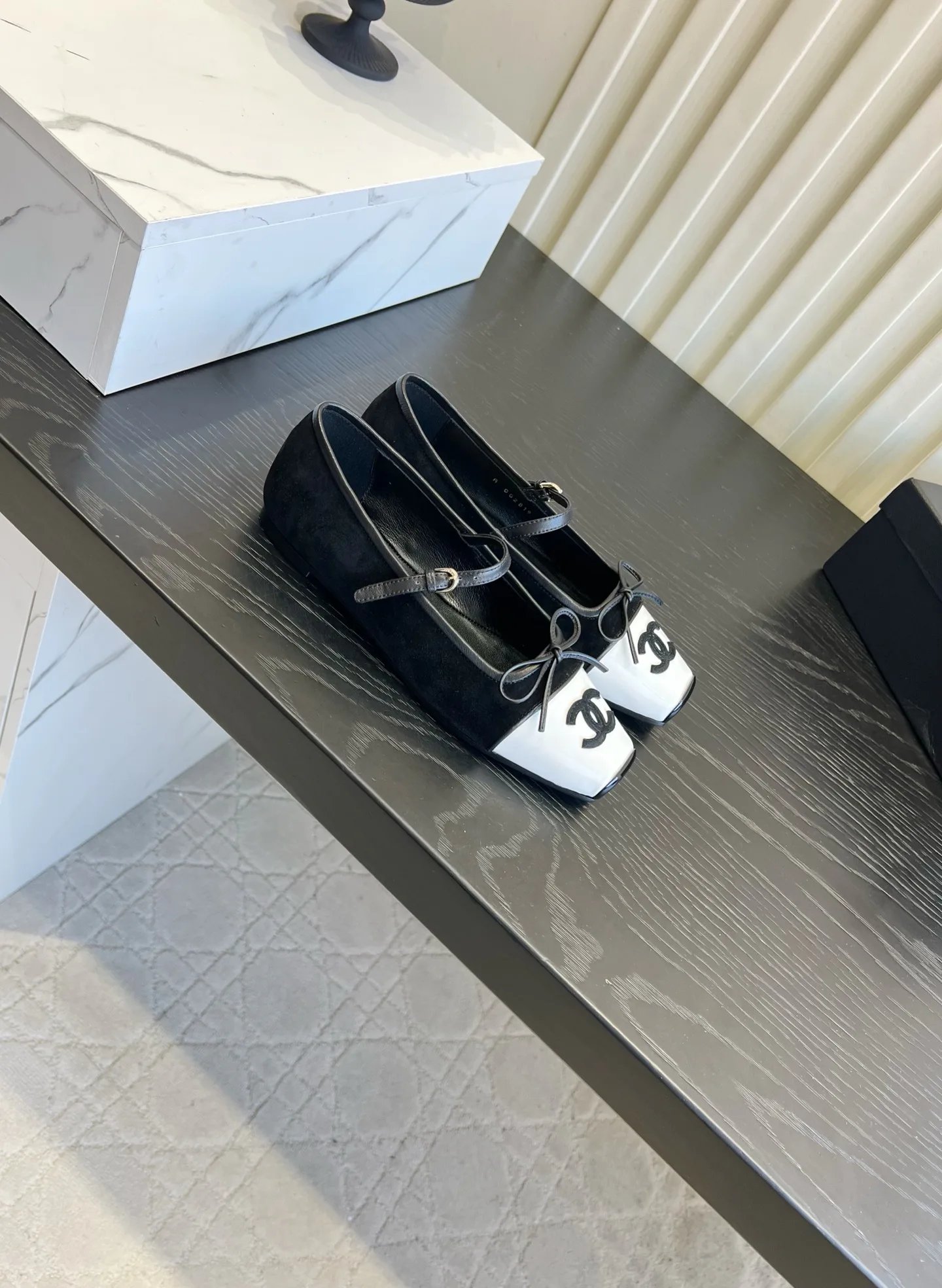 Туфли Женские Chanel 19075357