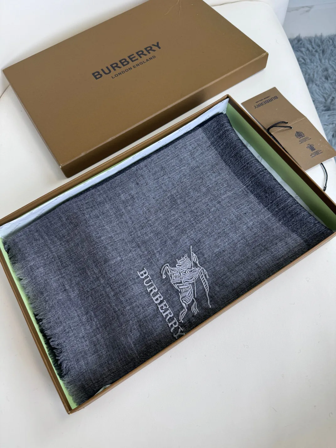 Шарфы Burberry 18501119