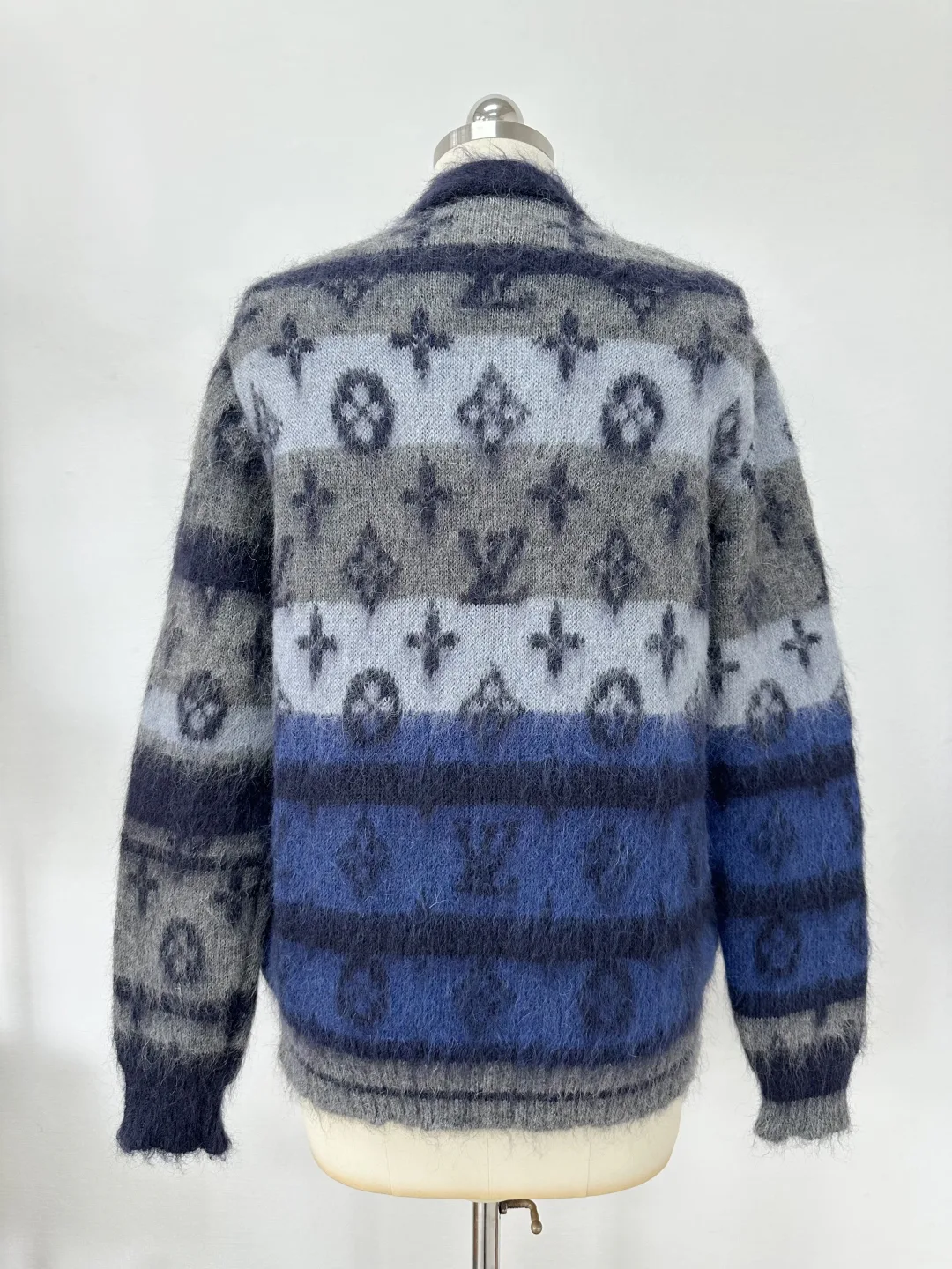 Джемперы Женские Louis Vuitton 162404