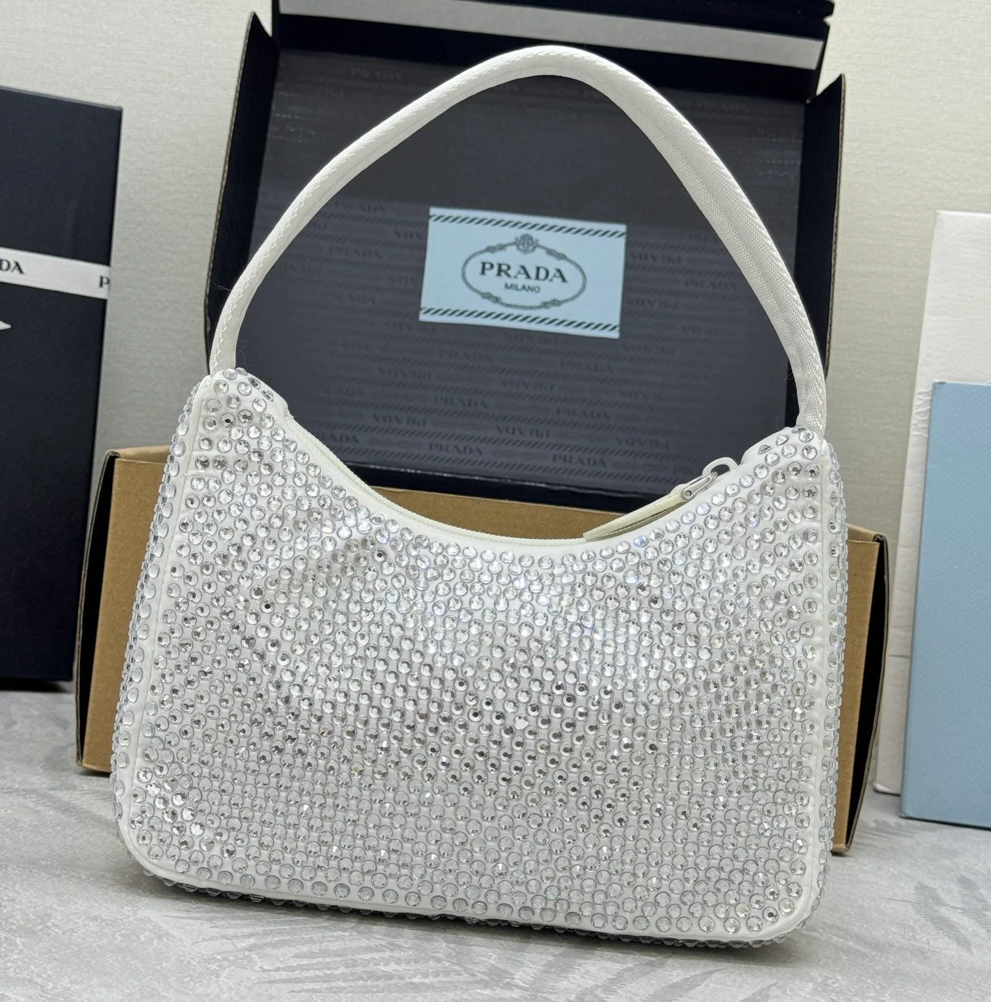 Сумки На Ремне Женские Prada 11788390