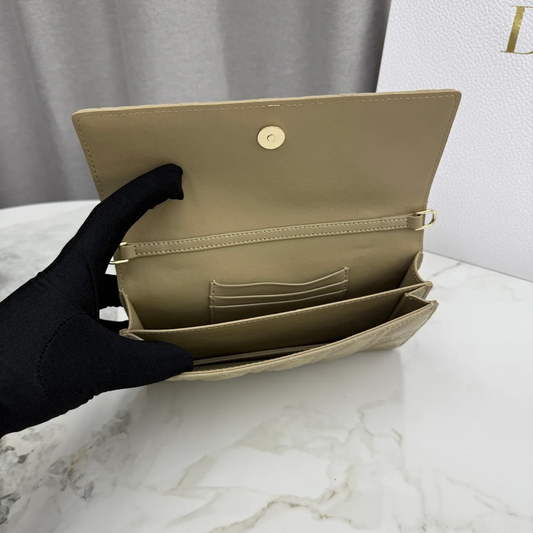 Классические Сумки Женские Christian Dior 12594767