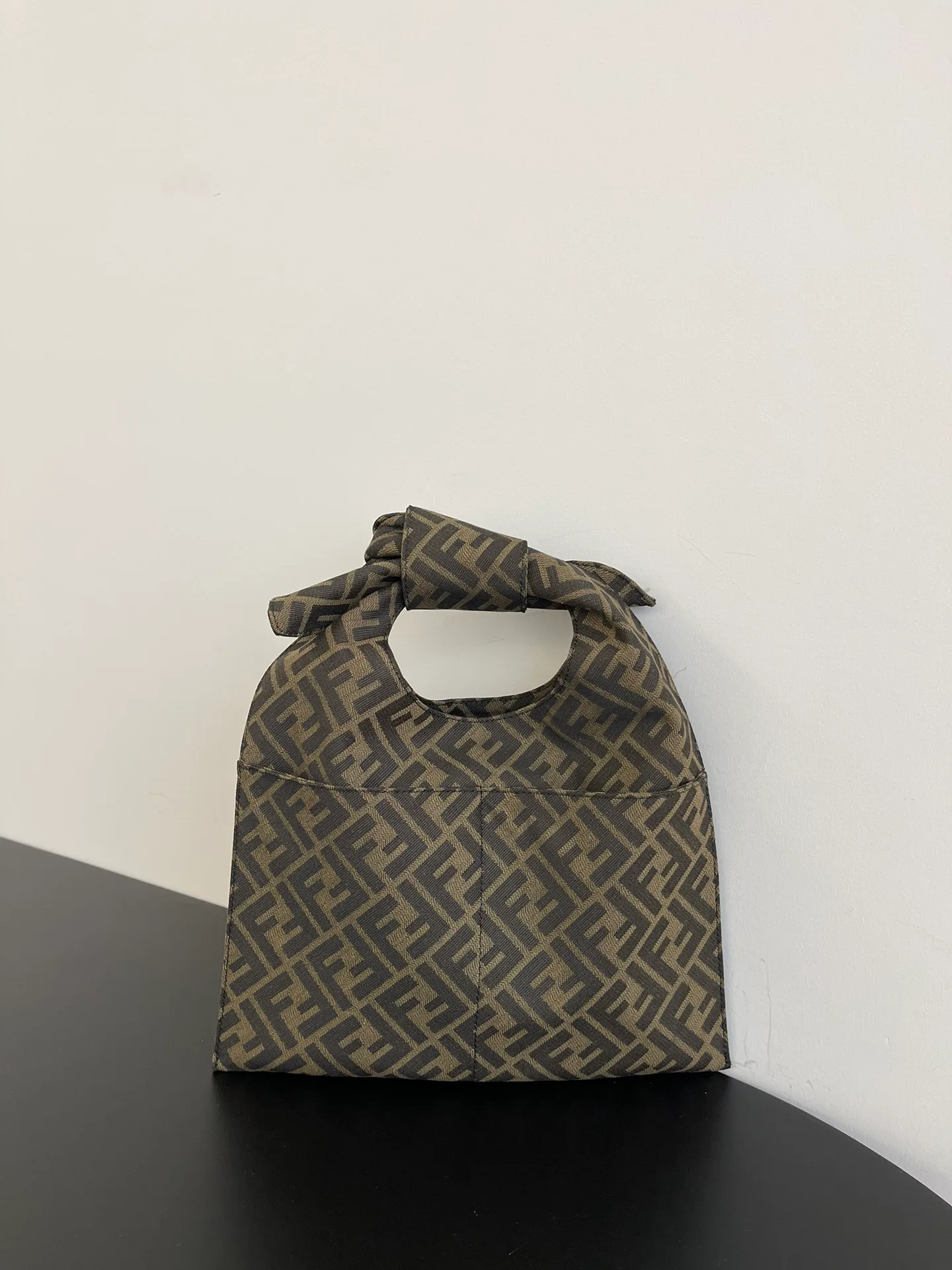 Классические Сумки Женские Fendi 13234543