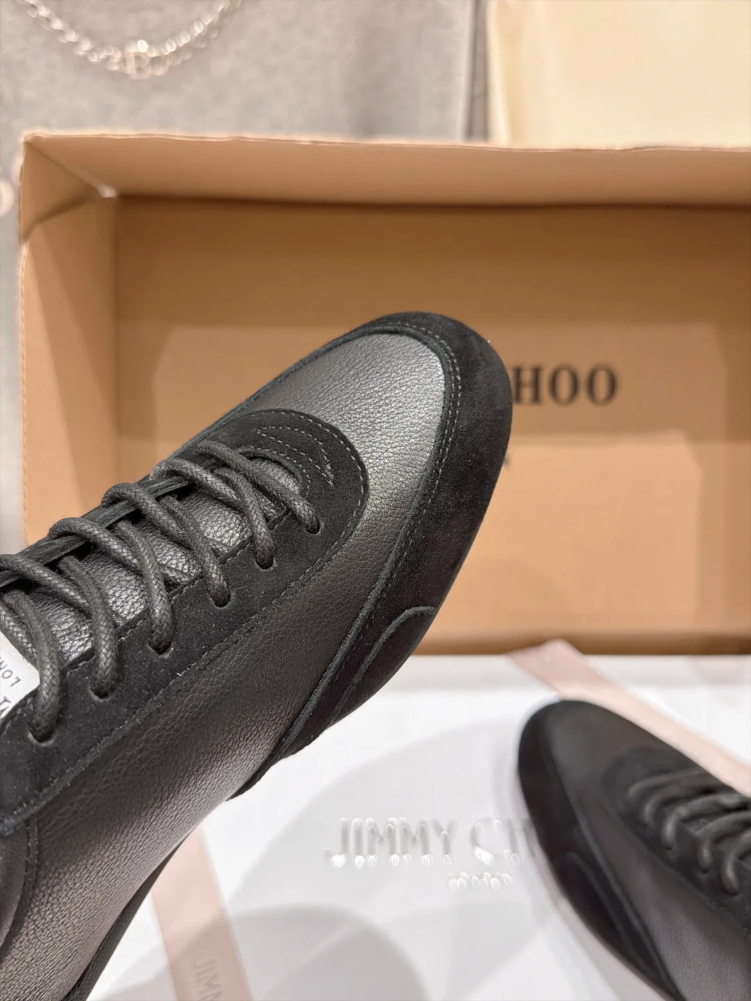 Кроссовки Женские Jimmy Choo 18436541