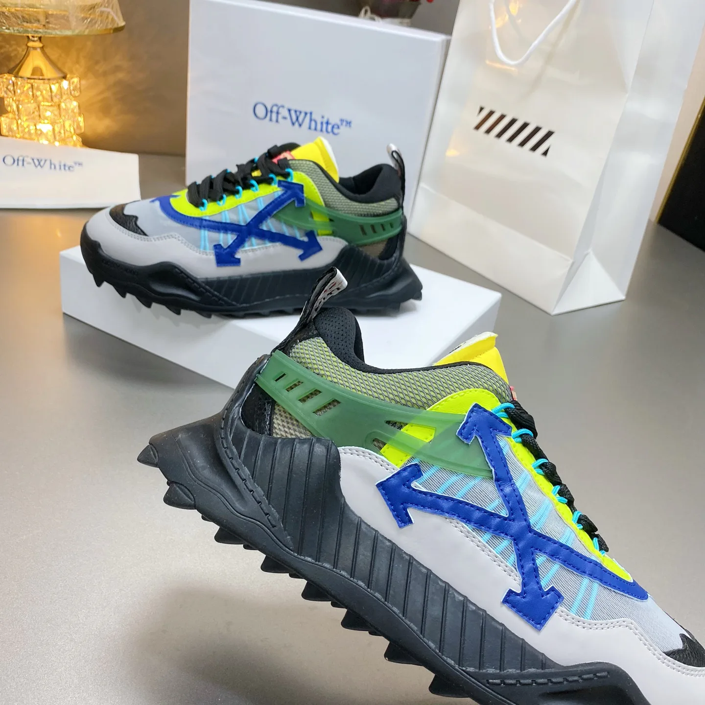 Кроссовки Женские Off-White 17530532