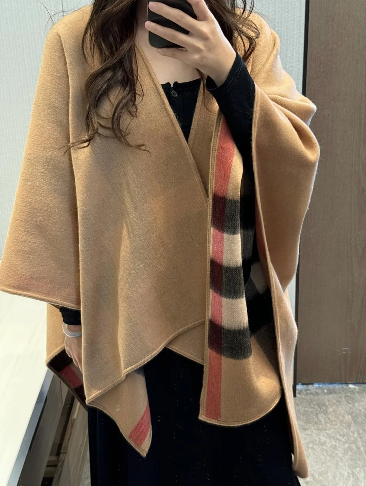 Пальто Женские Burberry 18105585
