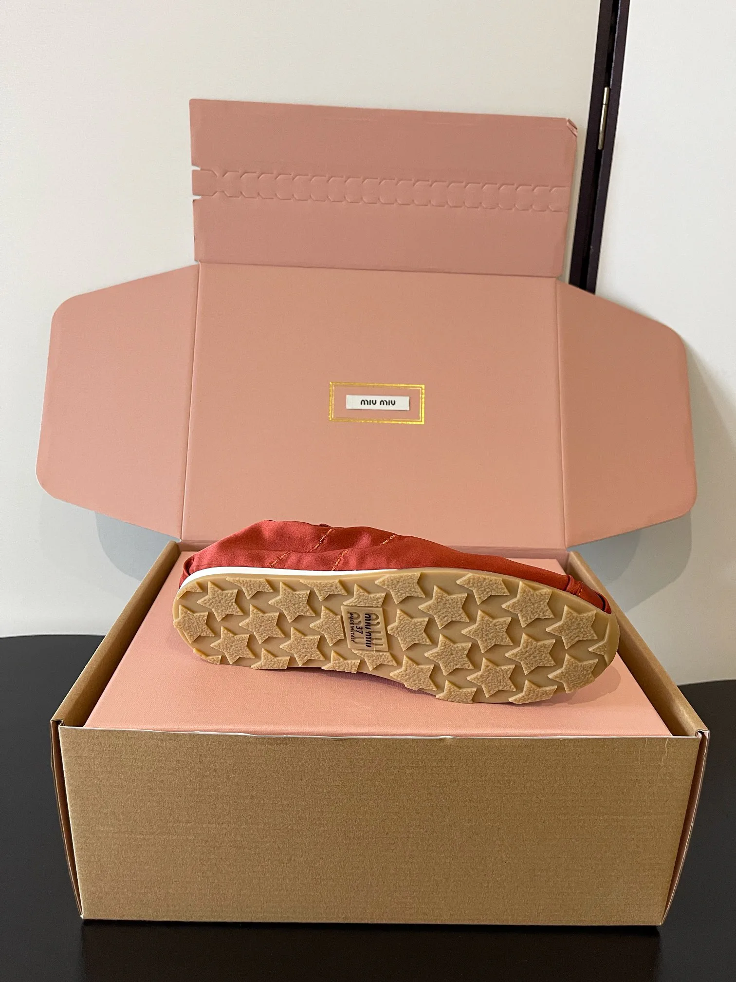 Кроссовки Женские Miu Miu 10655000