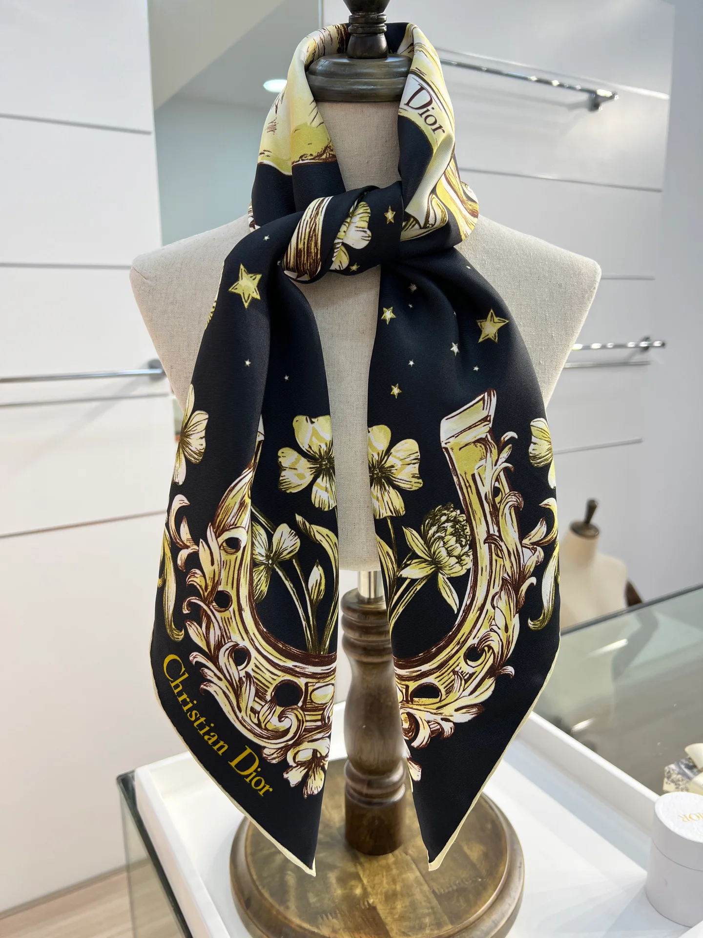 Шарфы Christian Dior 577714