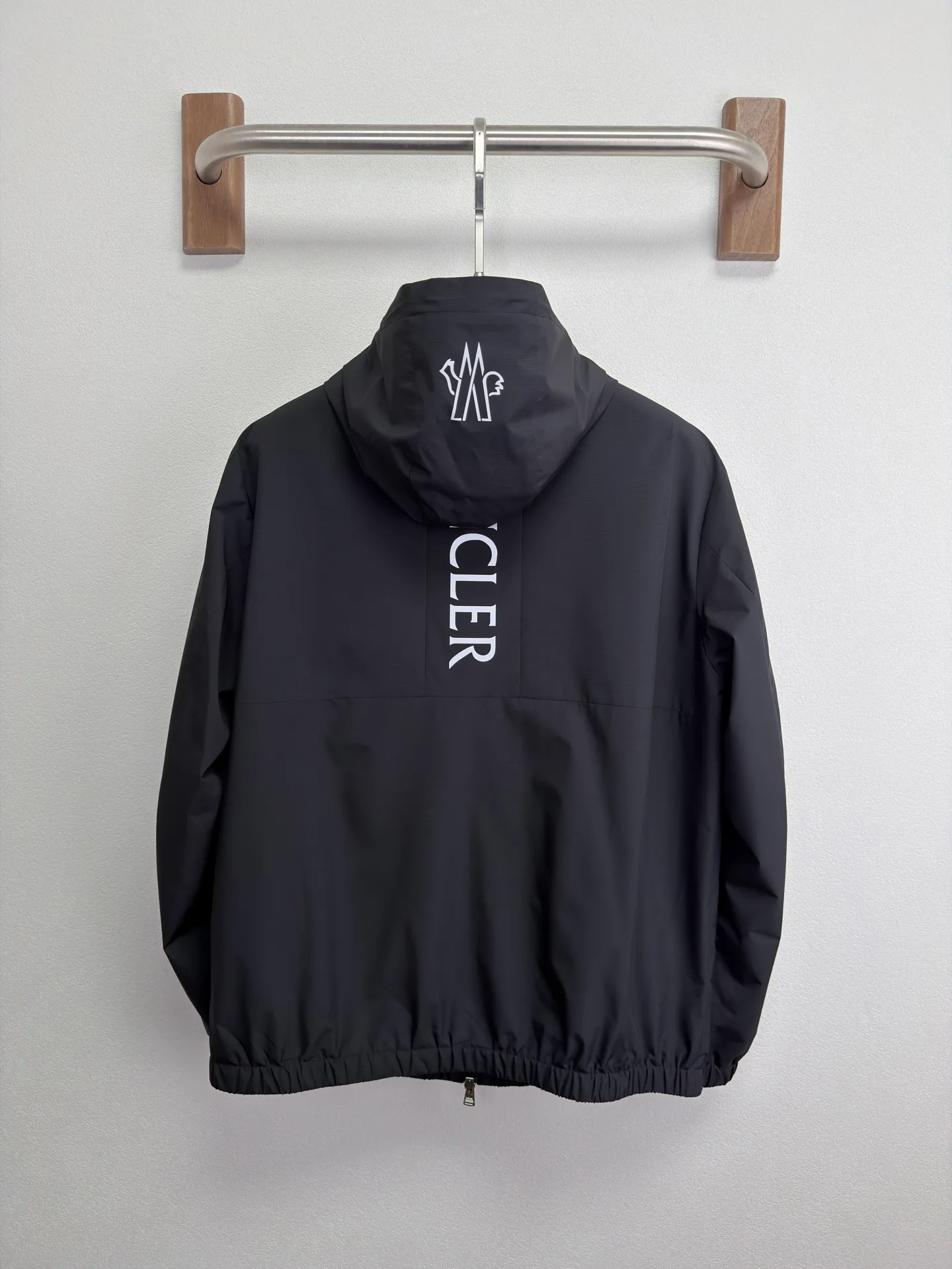 Куртки И Пуховики Мужские Moncler 11230248