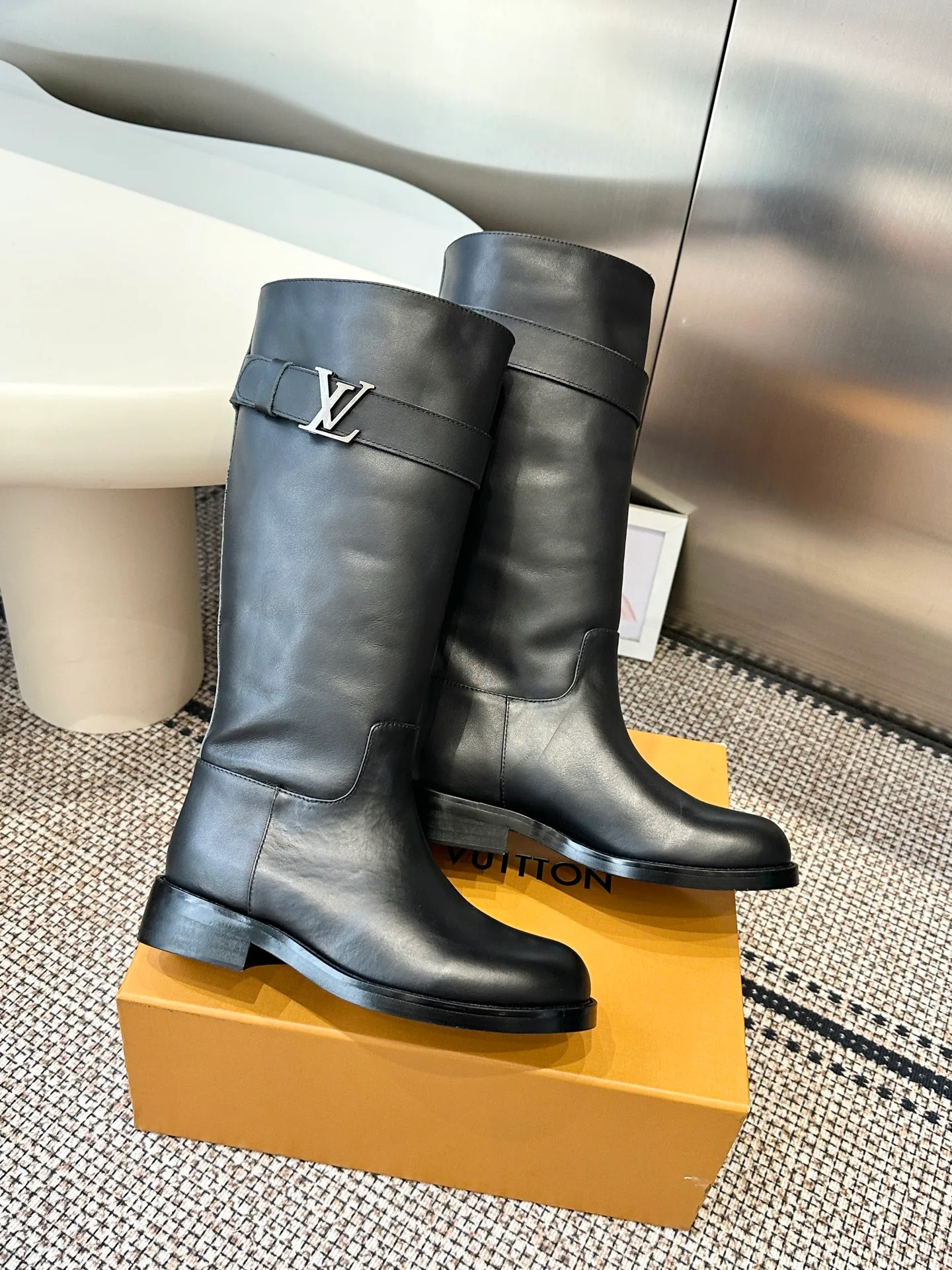 Сапоги Женские Louis Vuitton 18619016