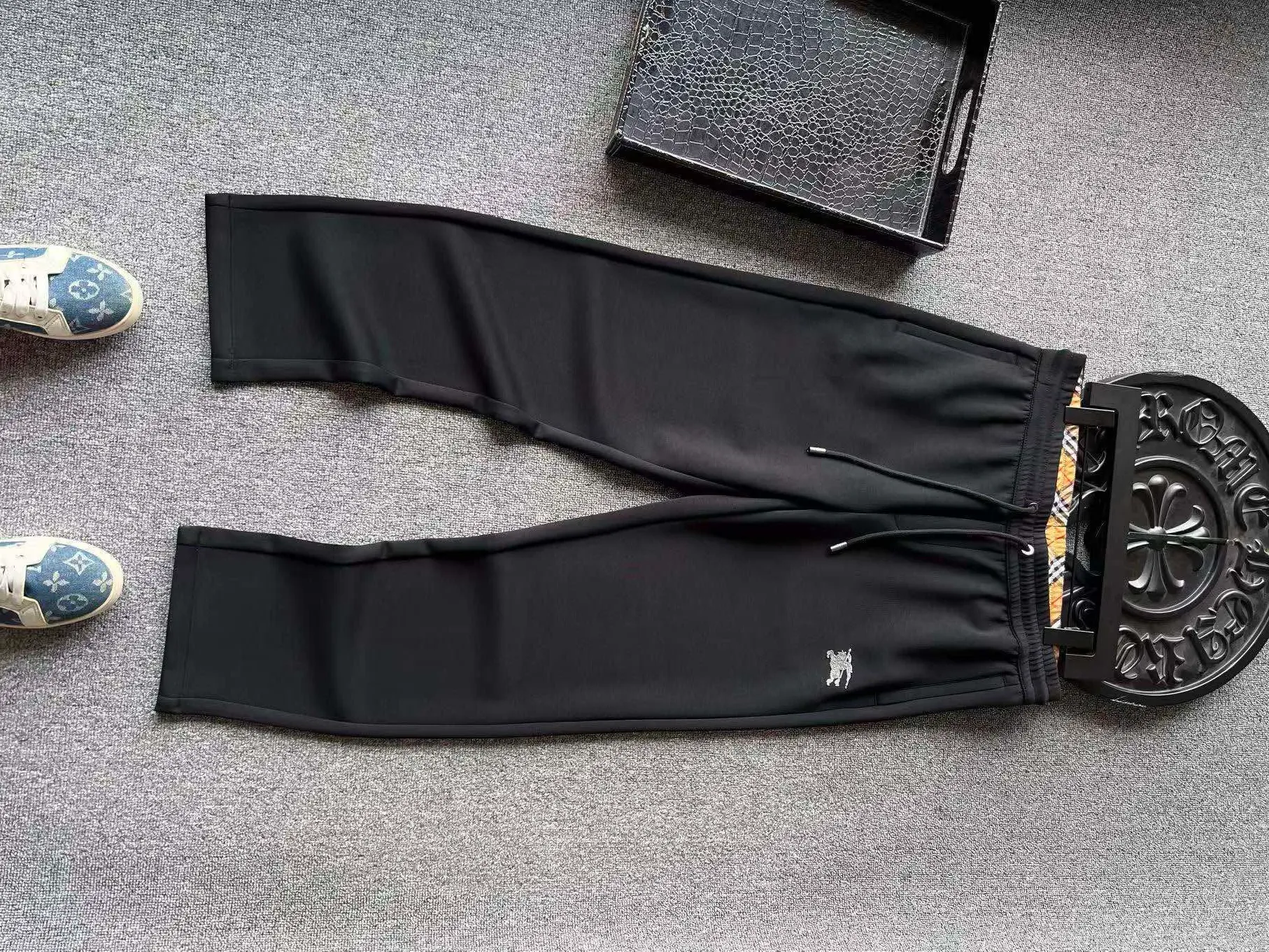 Брюки Мужские Burberry 237393