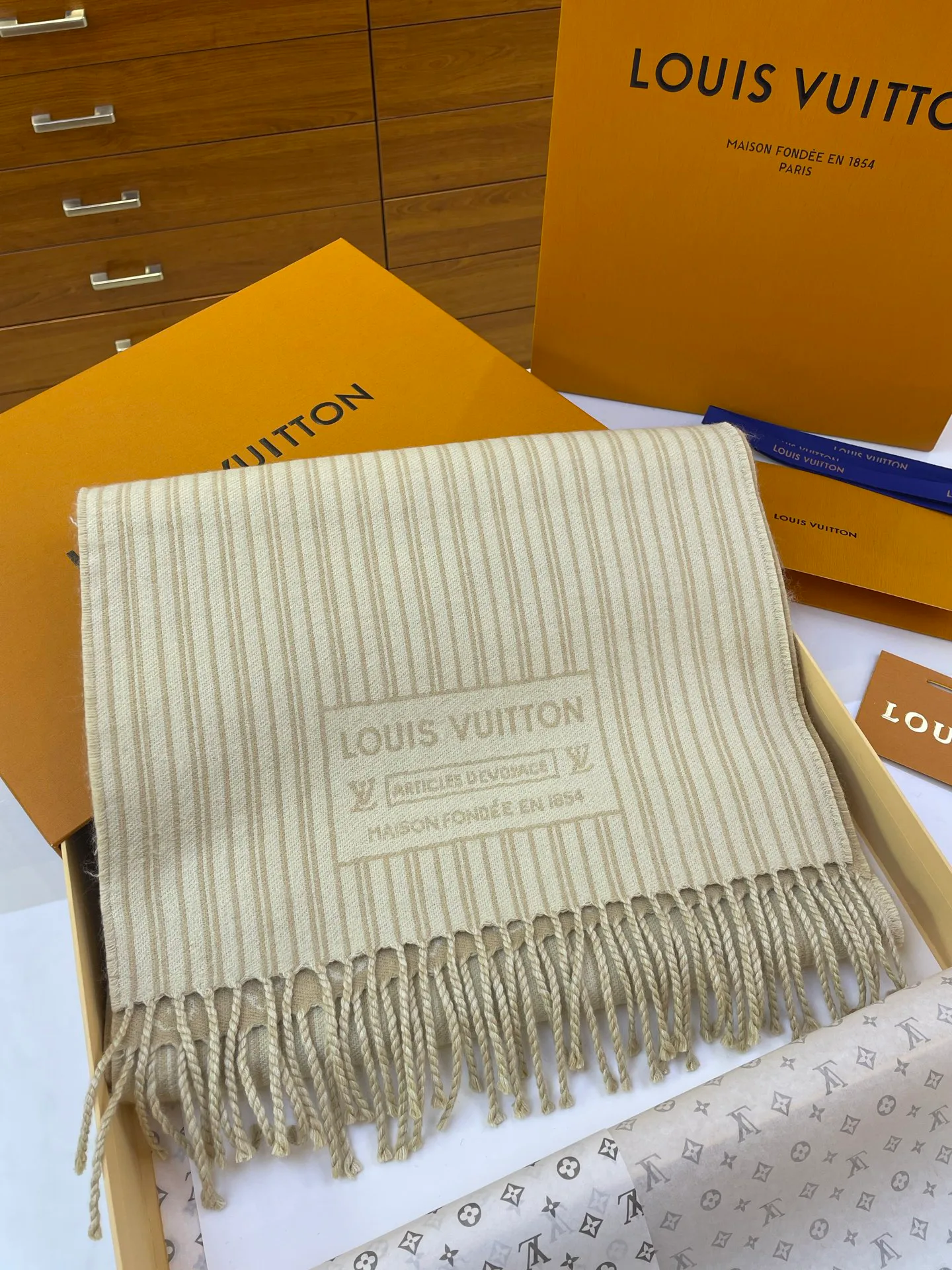 Шарфы Louis Vuitton 416738