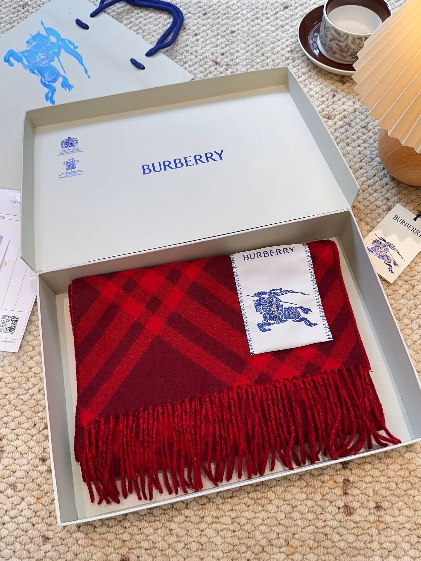 Шарфы Burberry 18105486