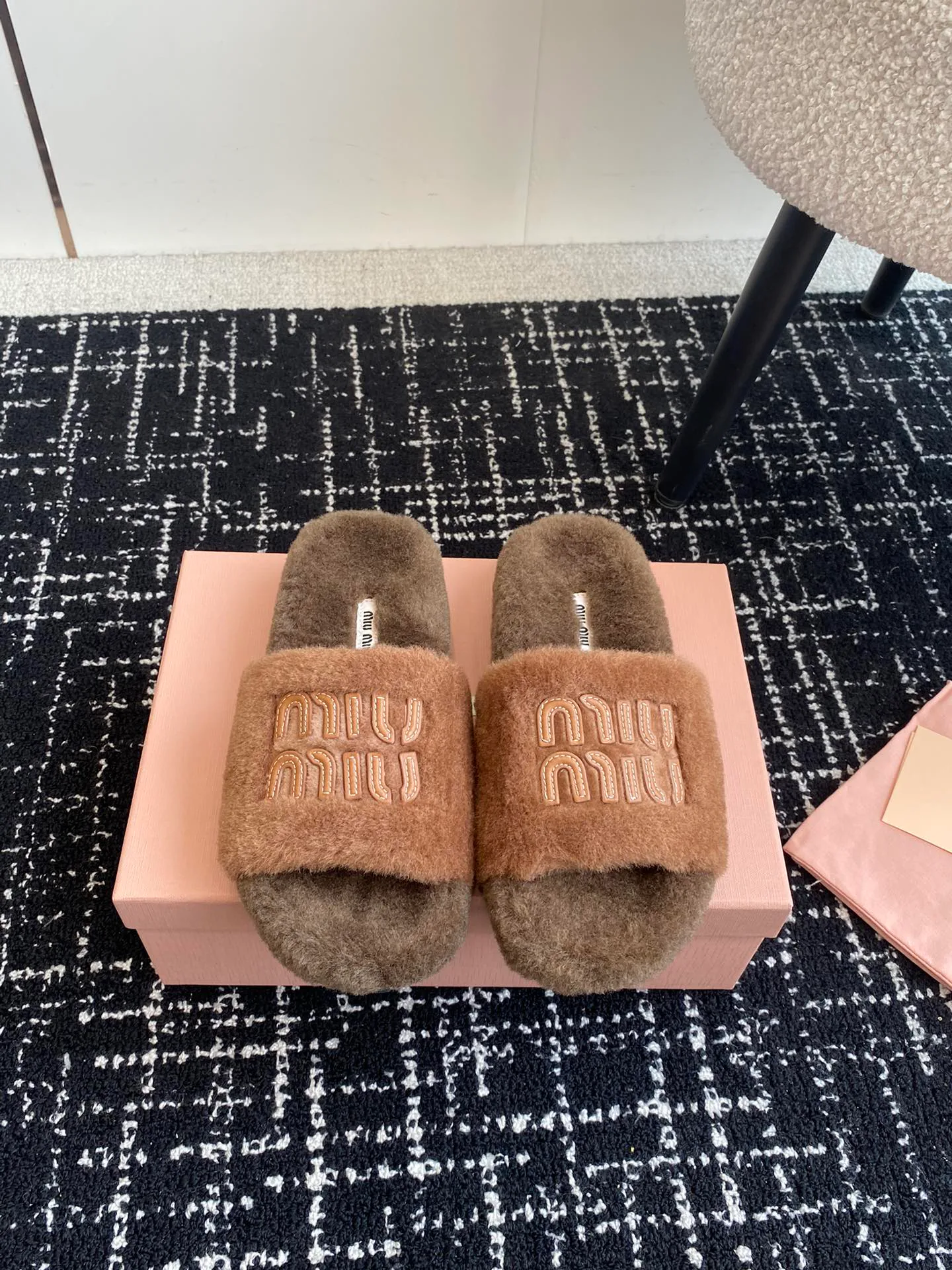 Тапочки Женские Miu Miu 18241535