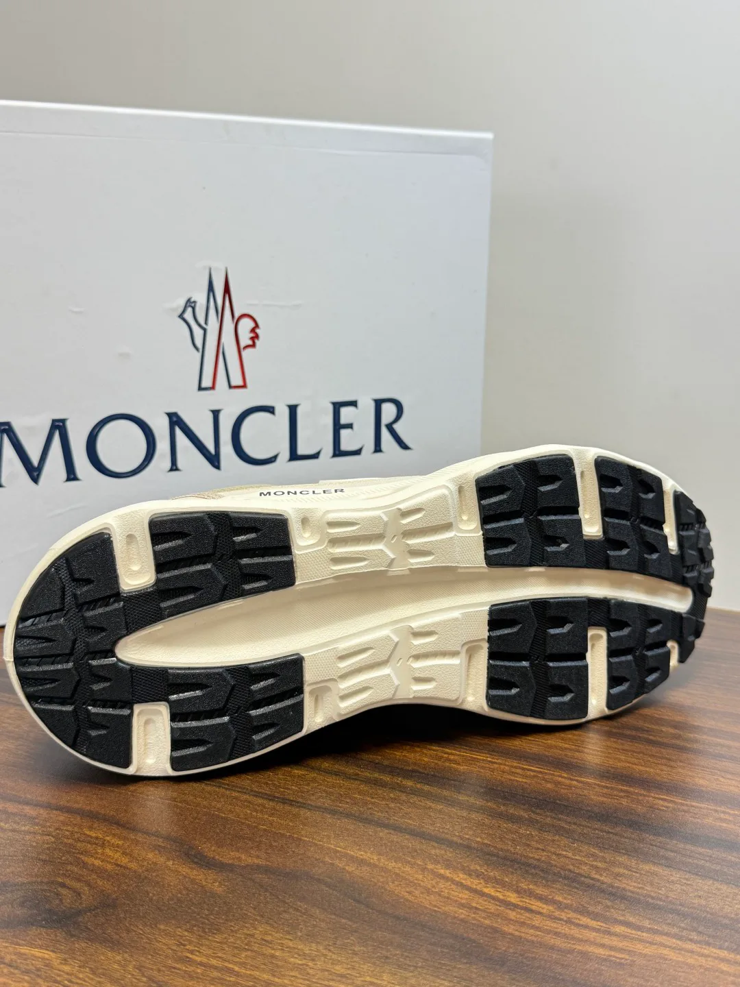 Кроссовки Мужские Moncler 19423219