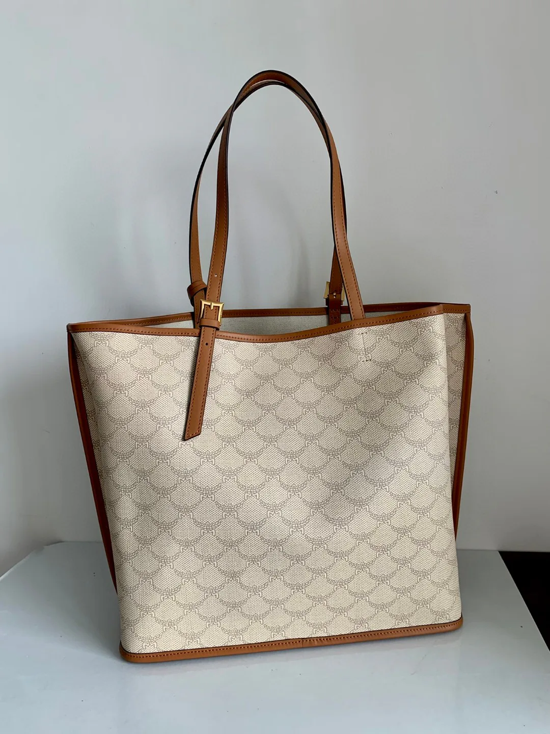 Классические Сумки Женские Mcm 9836281