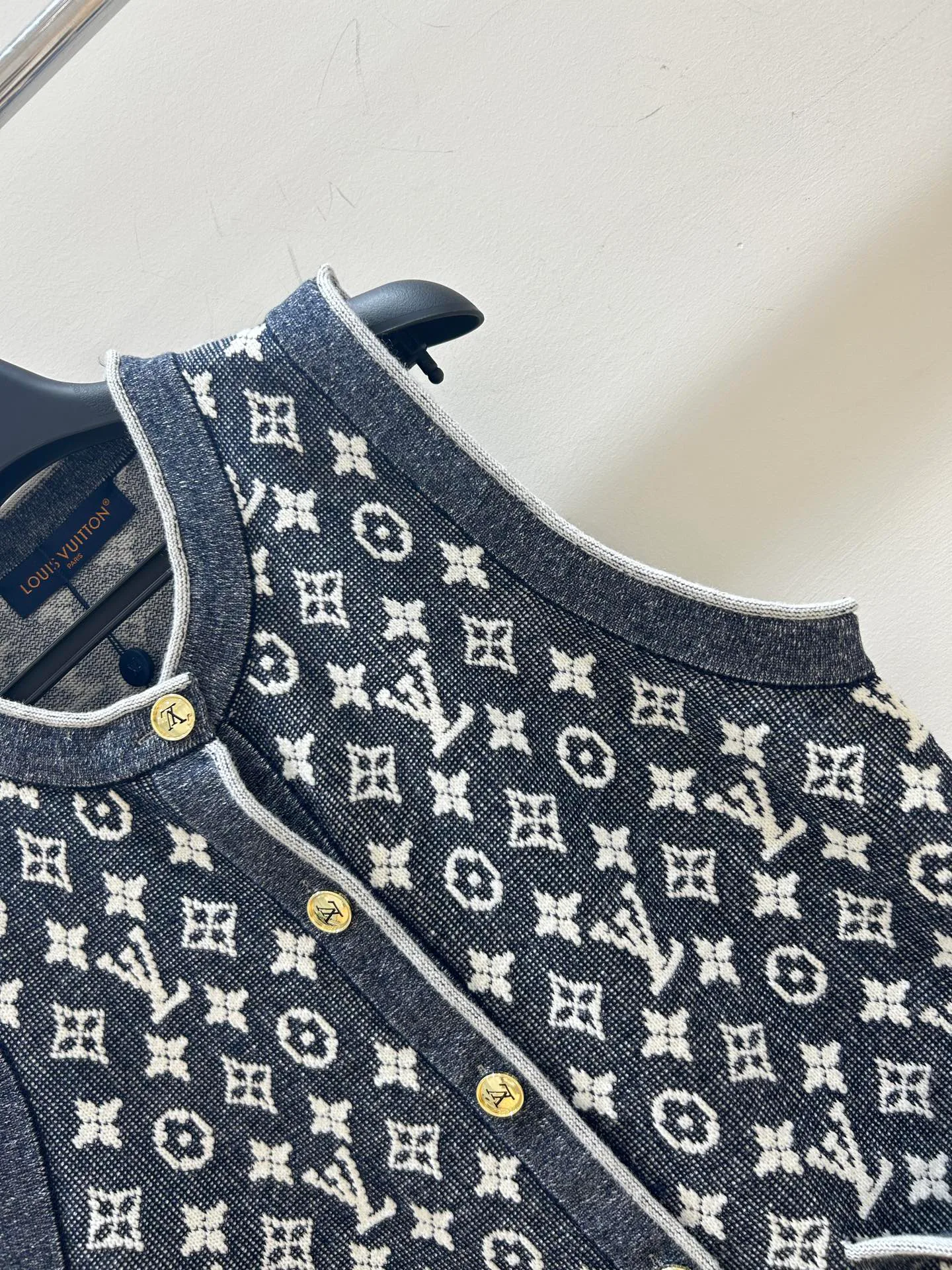 Жилеты Женские Louis Vuitton 18097082