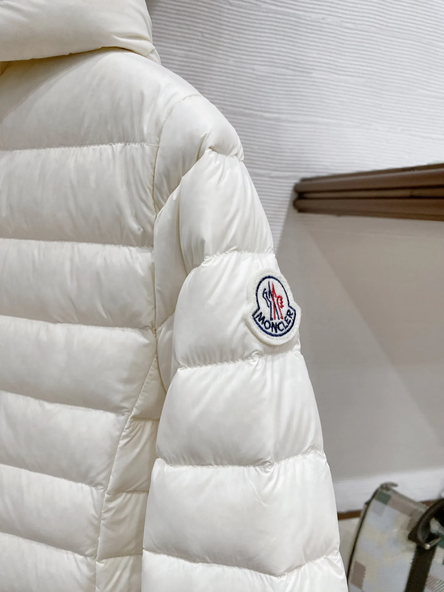 Куртки И Пуховики Женские Moncler 17632181