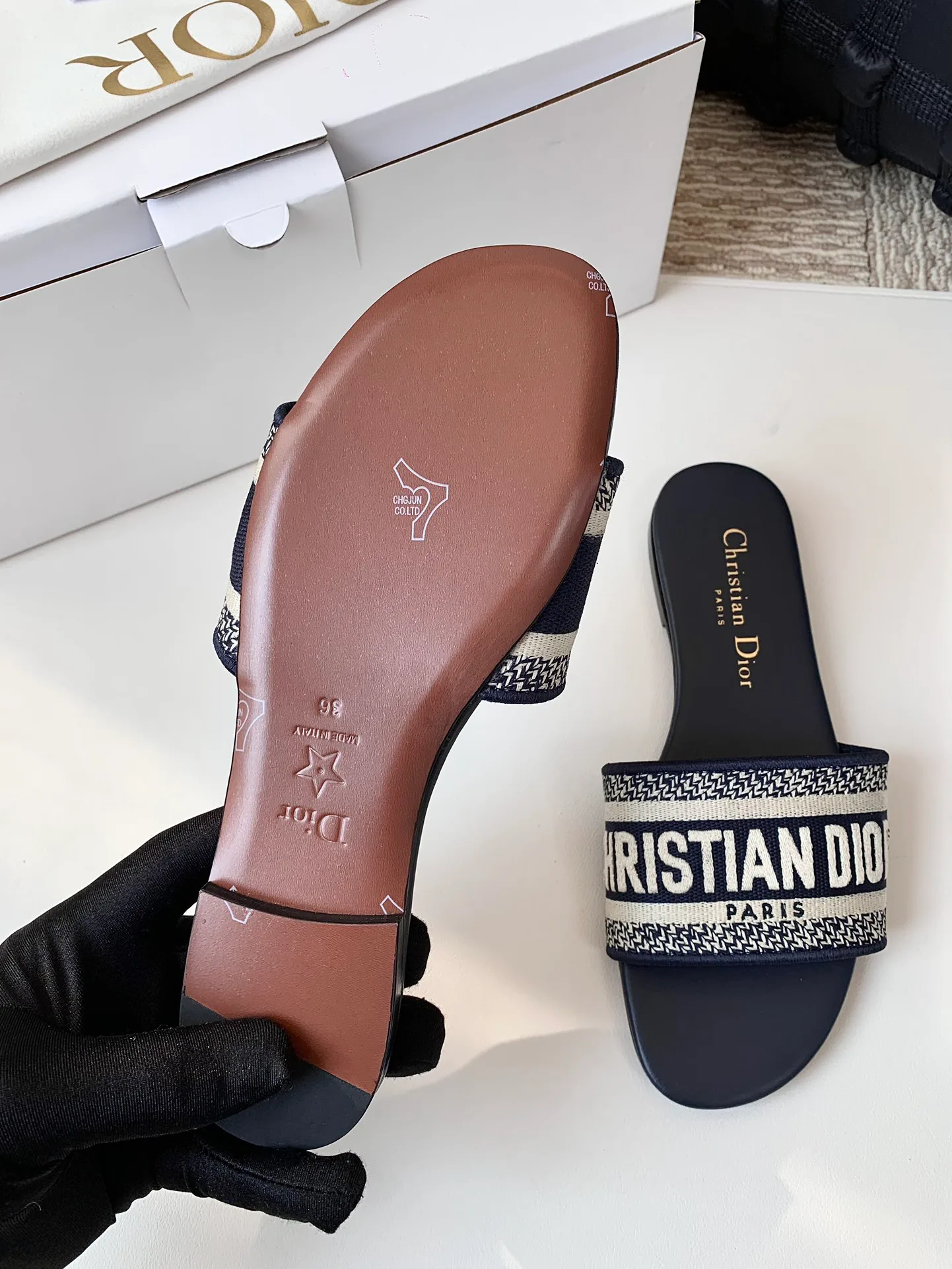 Шлепанцы Женские Christian Dior 12679393