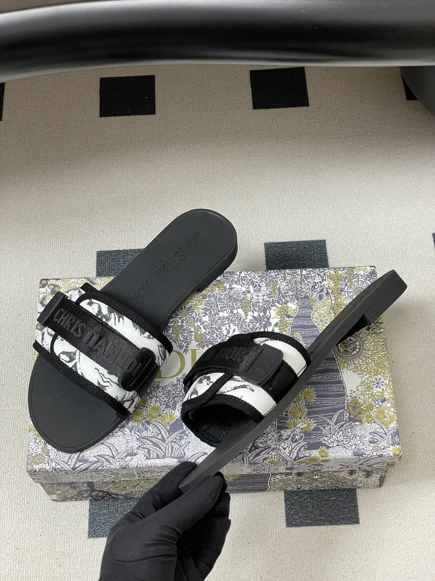 Шлепанцы Женские Christian Dior 1677130