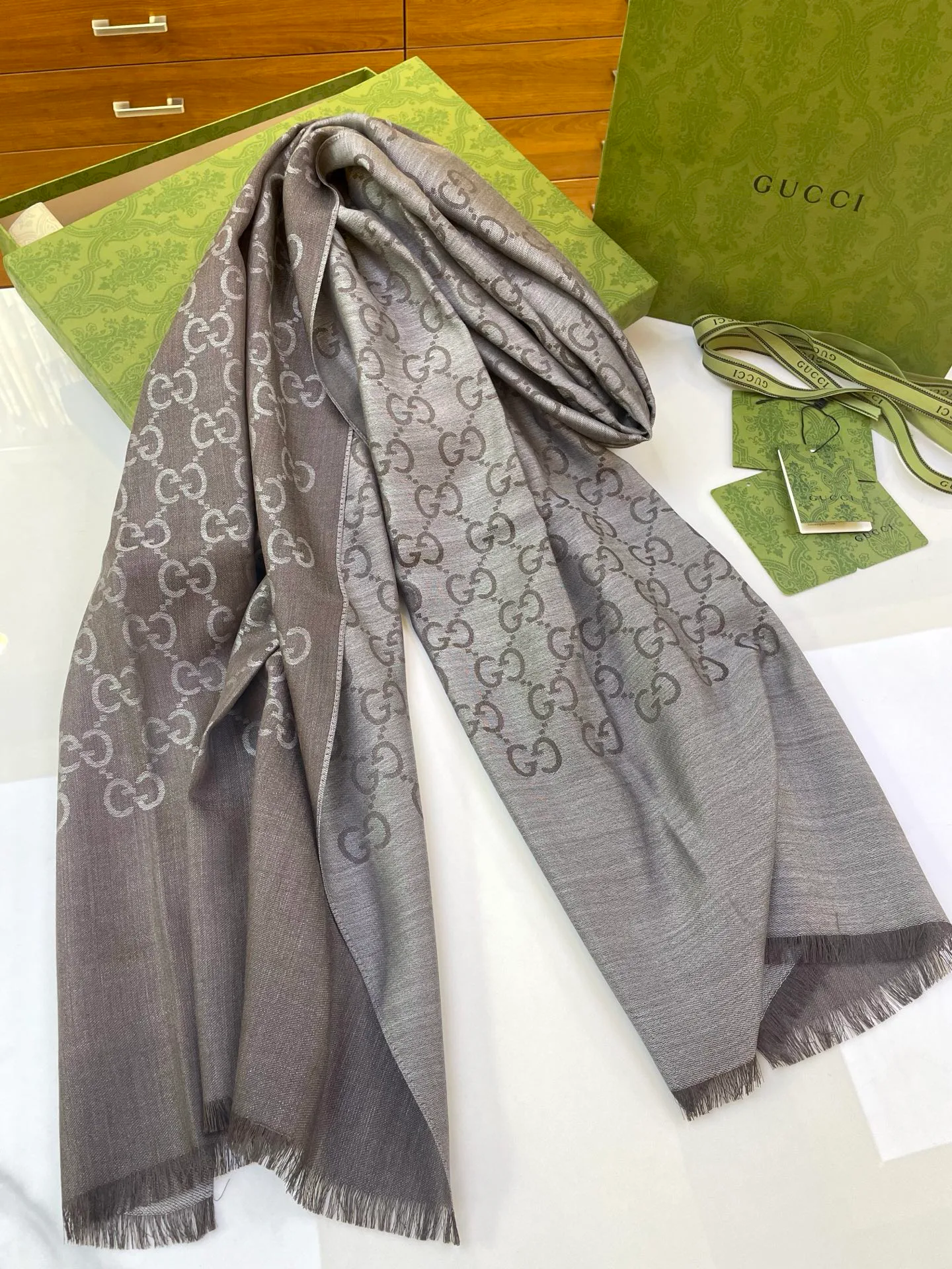 Шарфы Gucci 416812