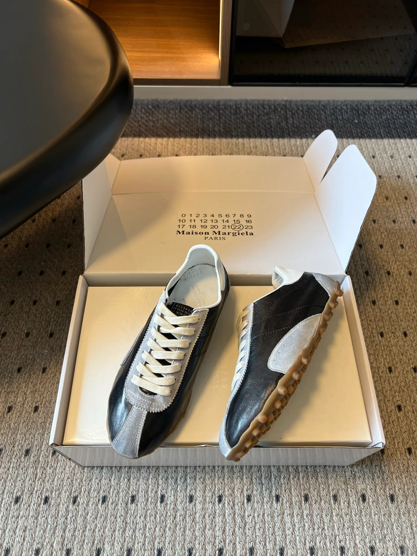 Кроссовки Женские Maison Margiela 17523636