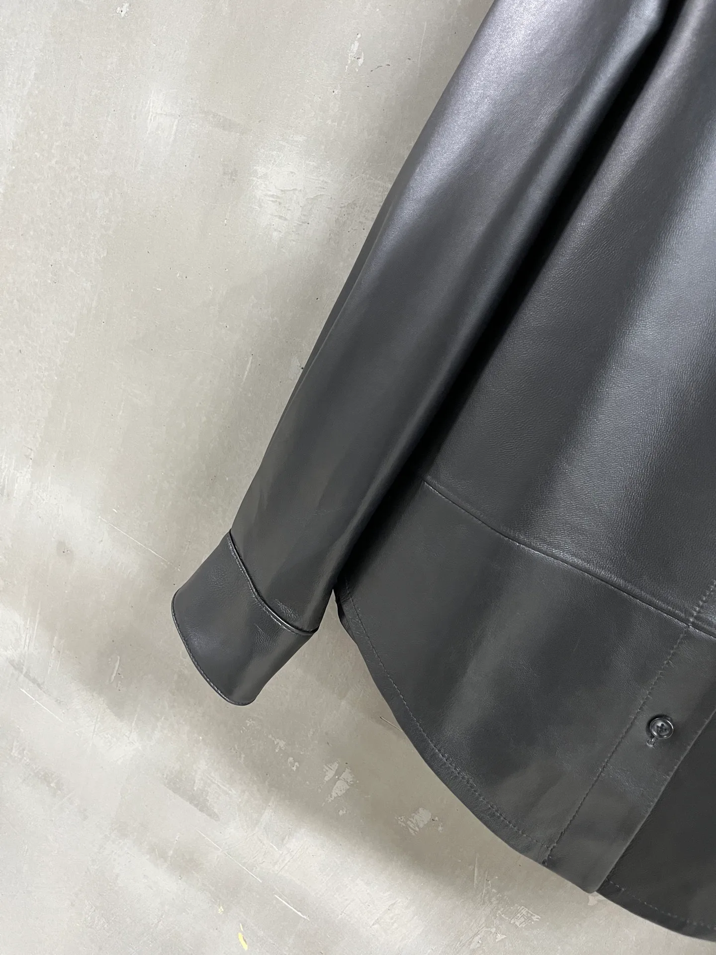 Кожаные Куртки И Дублёнки Женские Loewe 18172887