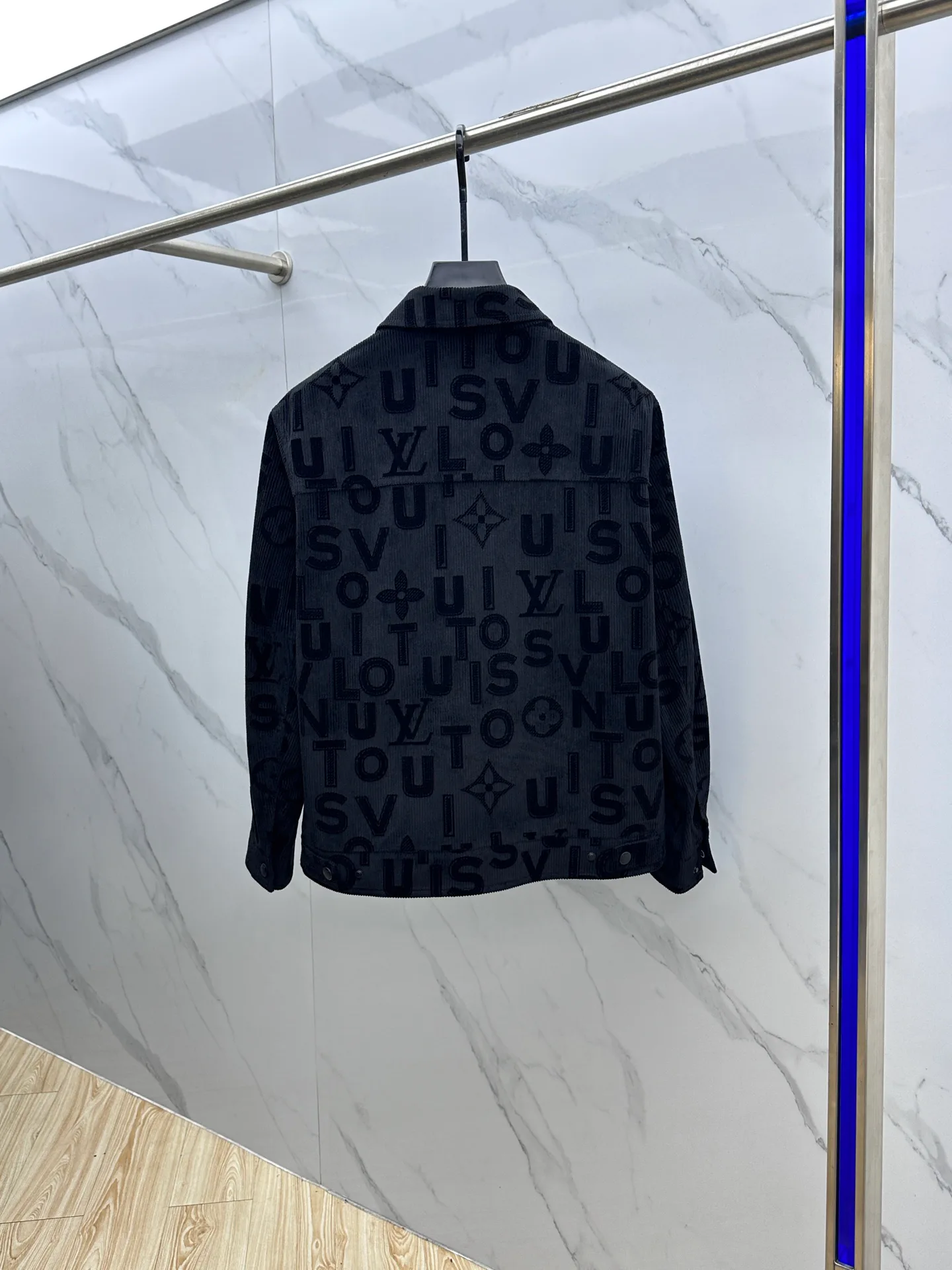 Куртки И Пуховики Мужские Louis Vuitton 285253